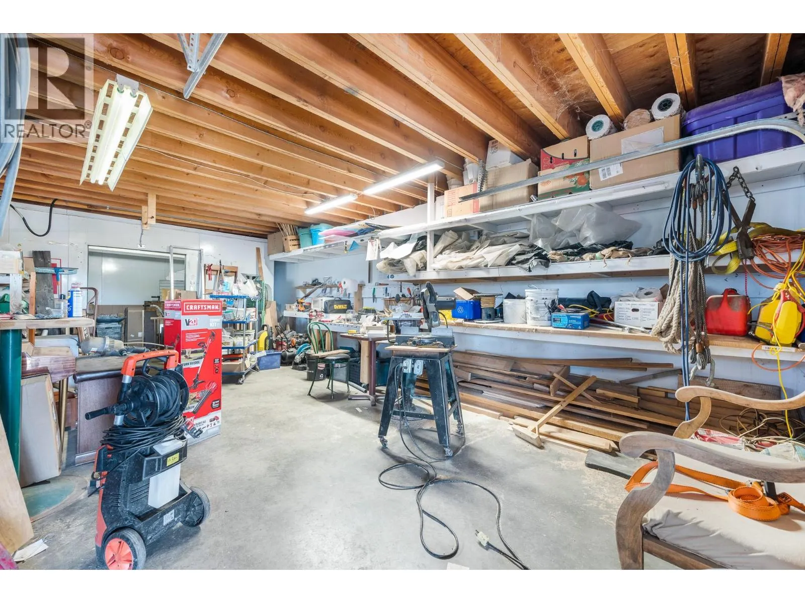 7920/7912 Highland Road