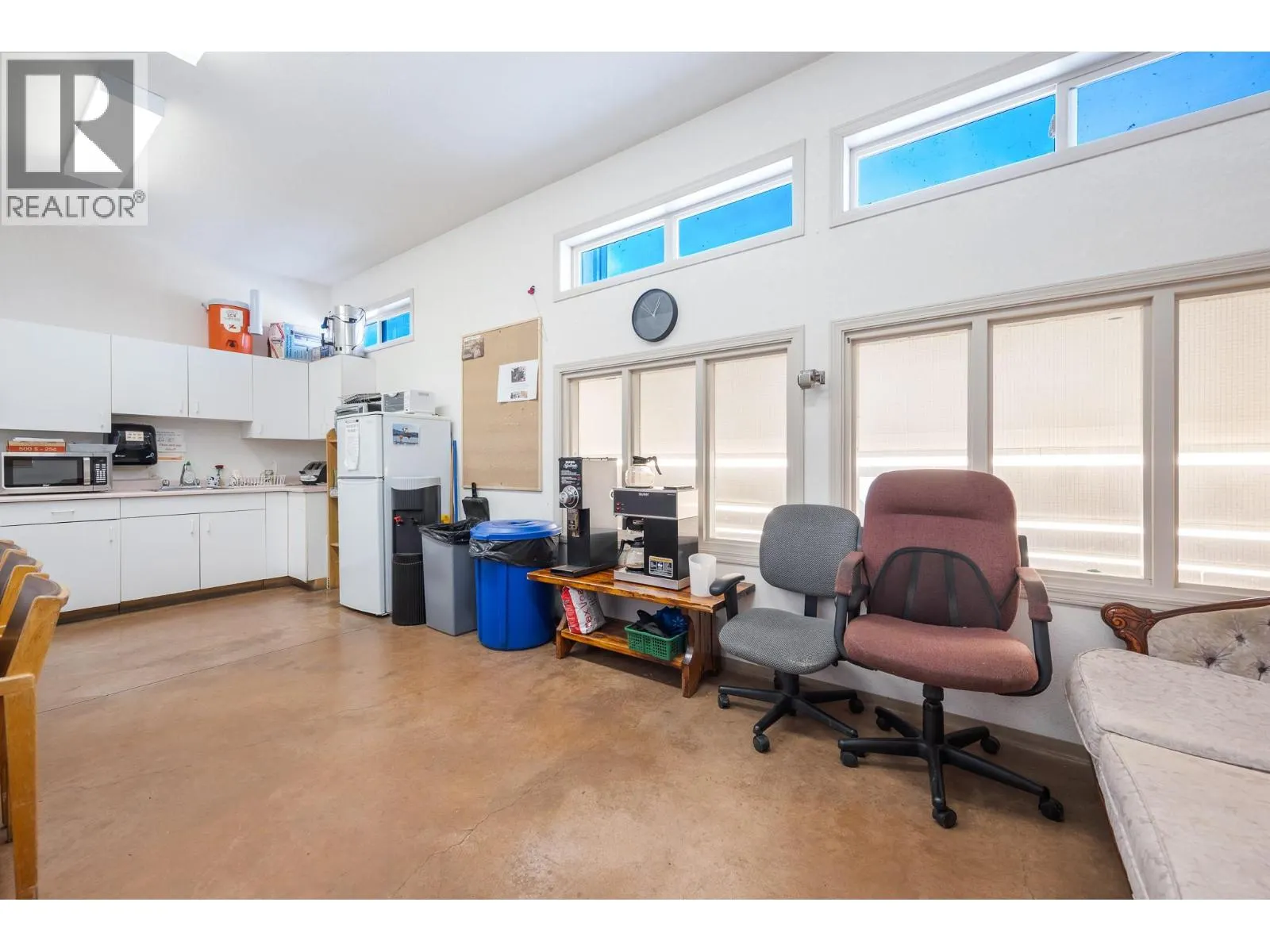 7920/7912 Highland Road
