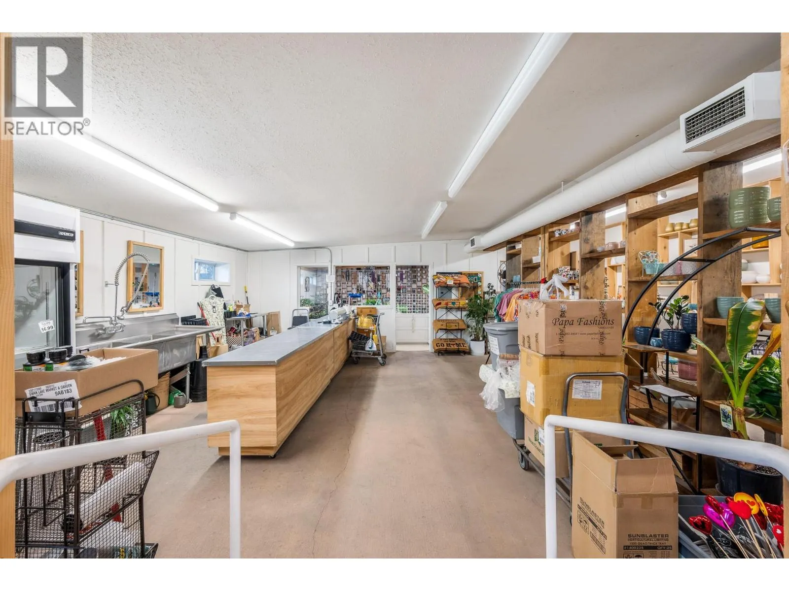 7920/7912 Highland Road