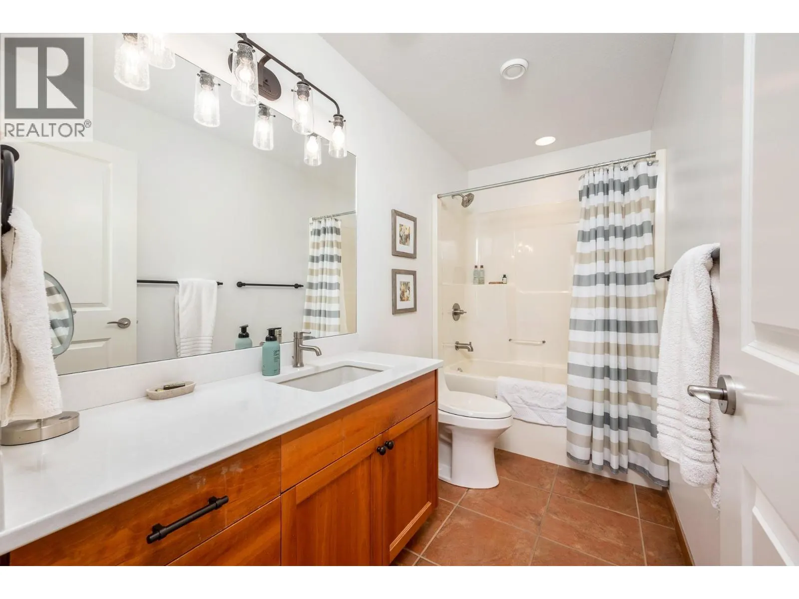 100 Kestrel Place Unit# 11
