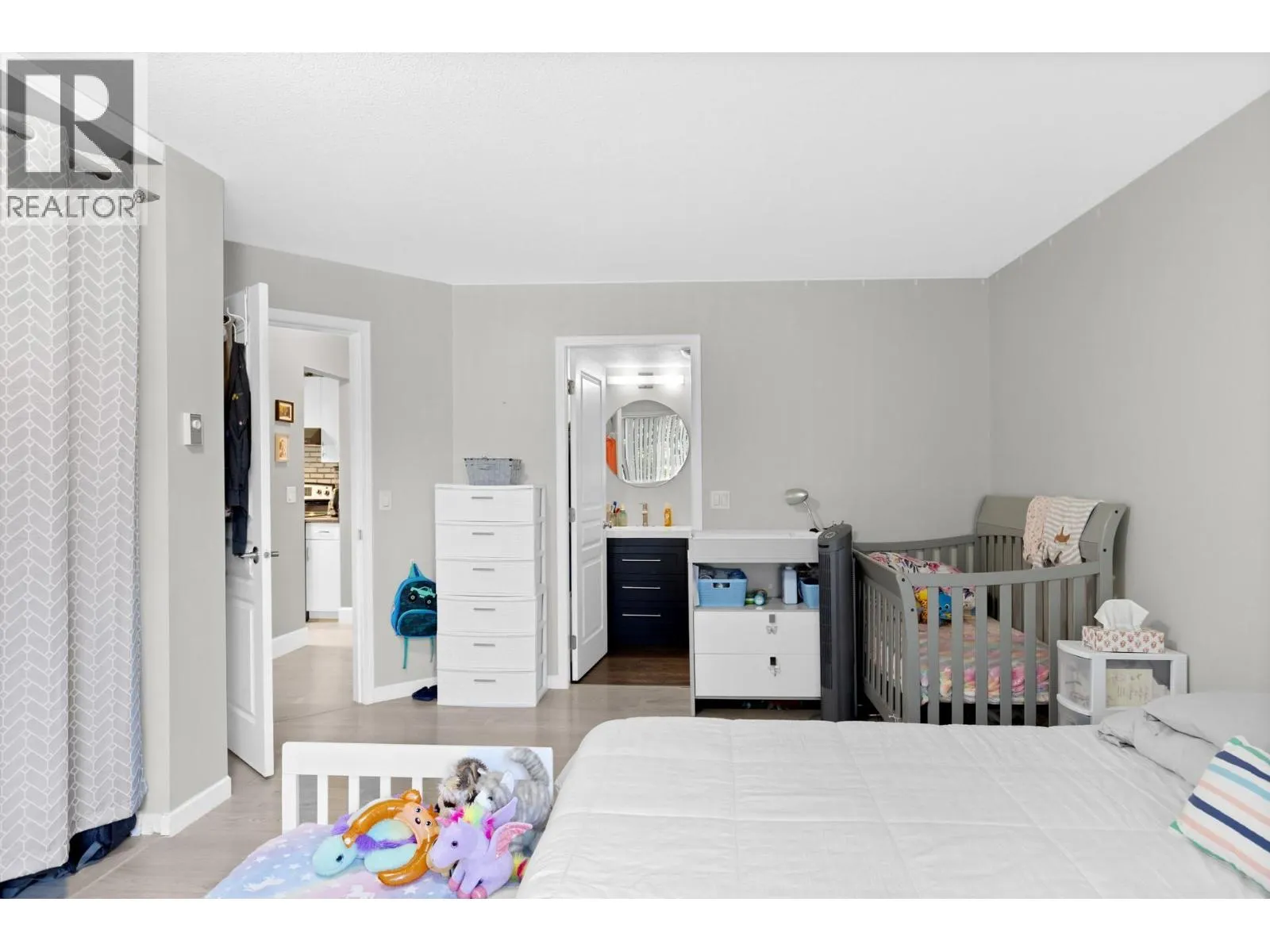 727 Houghton Road Unit# 212