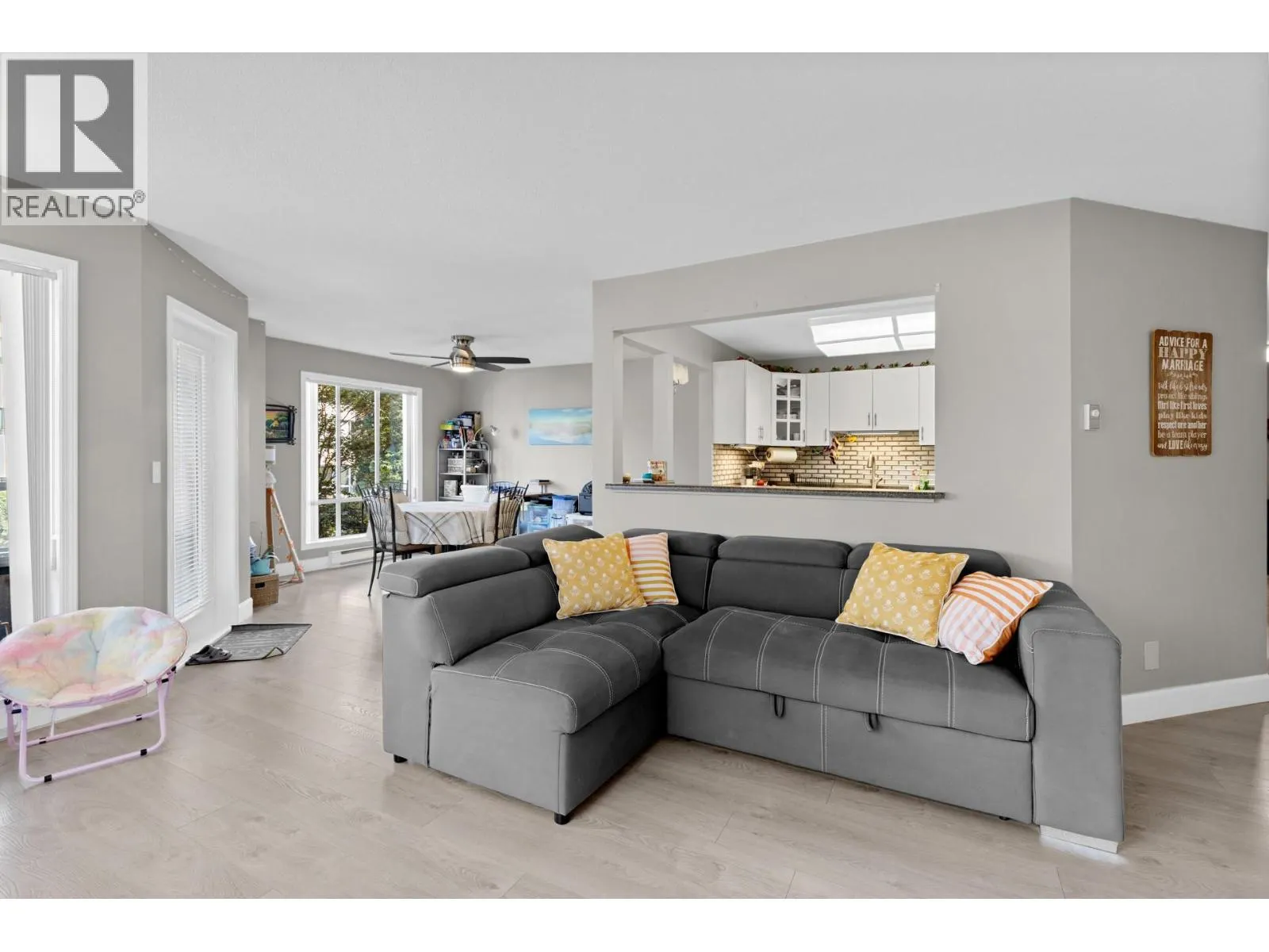 727 Houghton Road Unit# 212