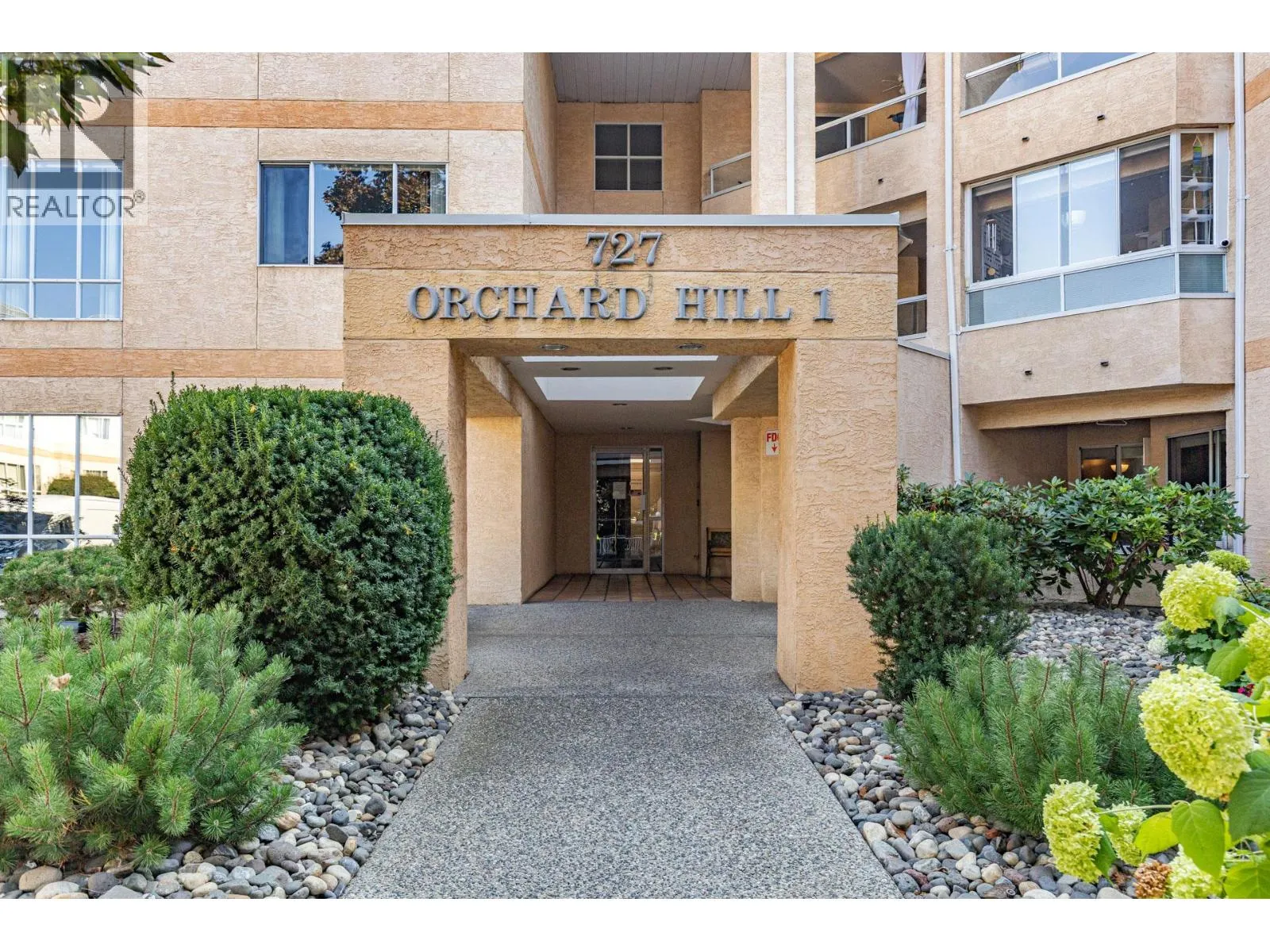 727 Houghton Road Unit# 212