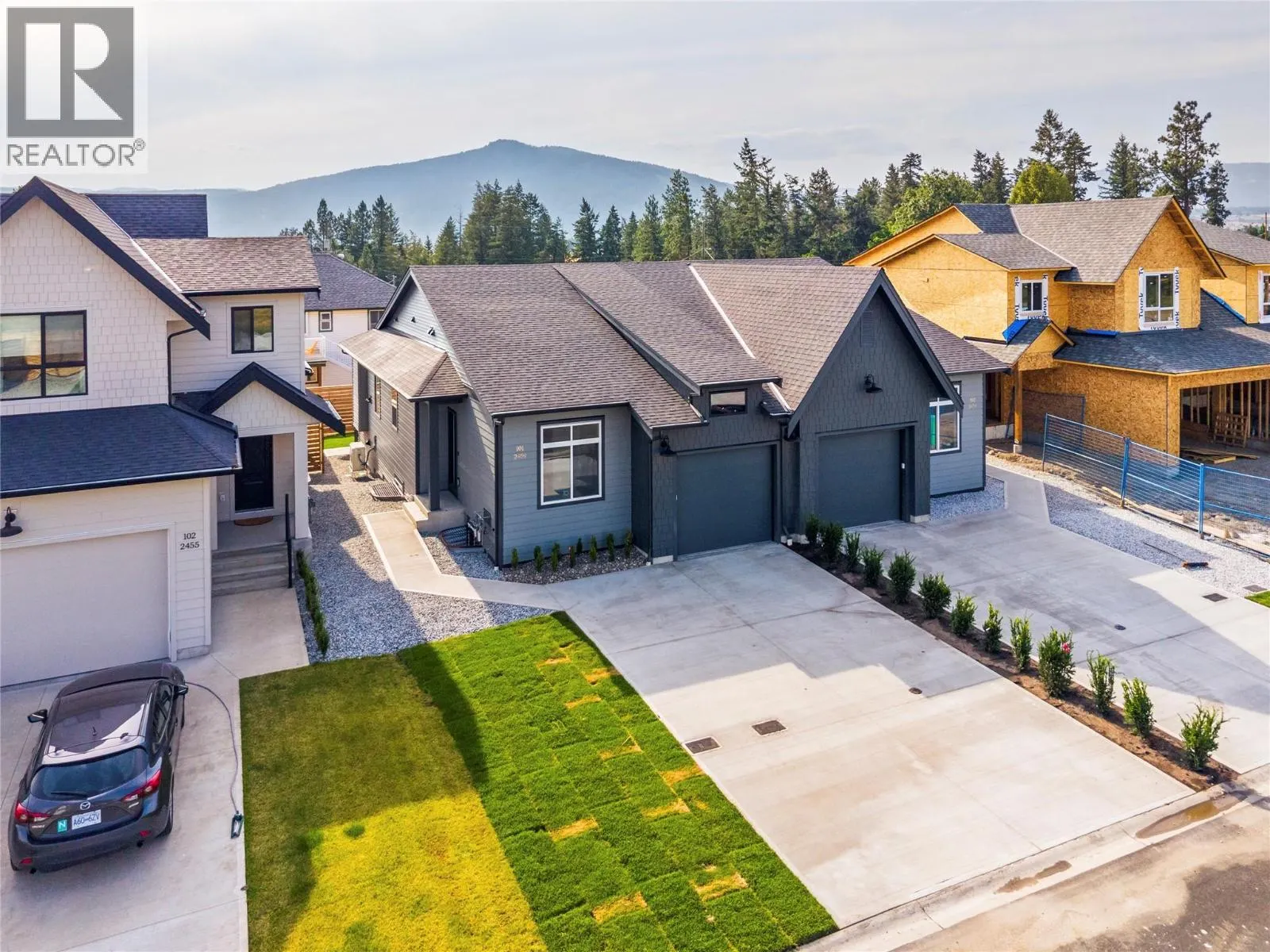 2459 Bradley Drive Unit# 101 Lot# 5