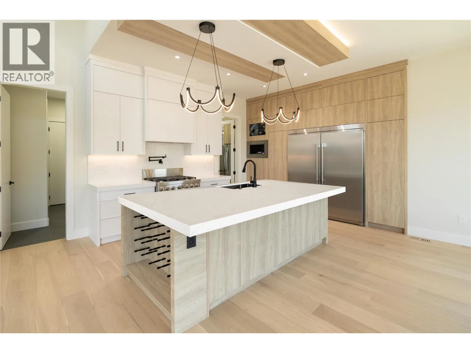 979 Loseth Drive