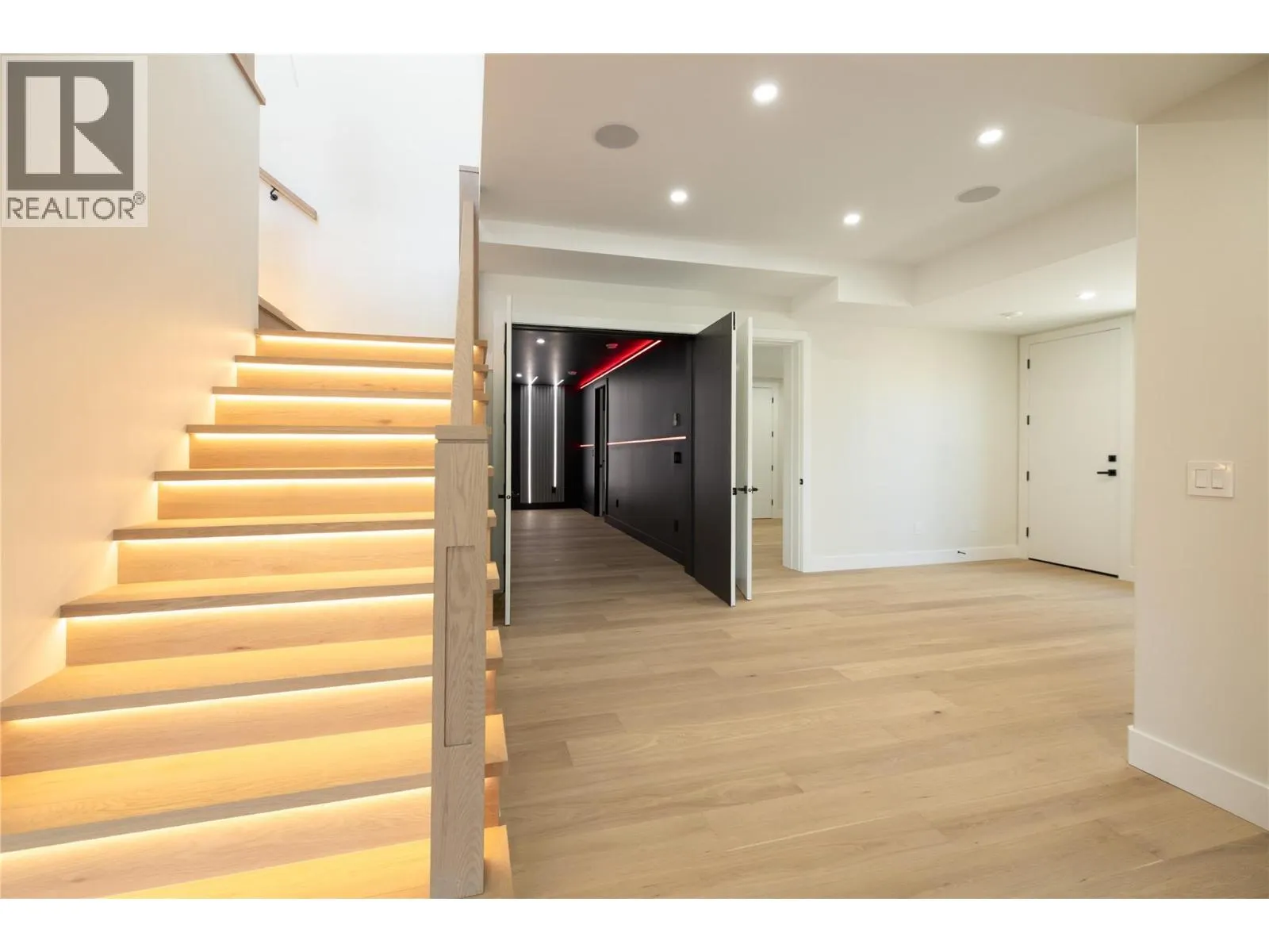 979 Loseth Drive