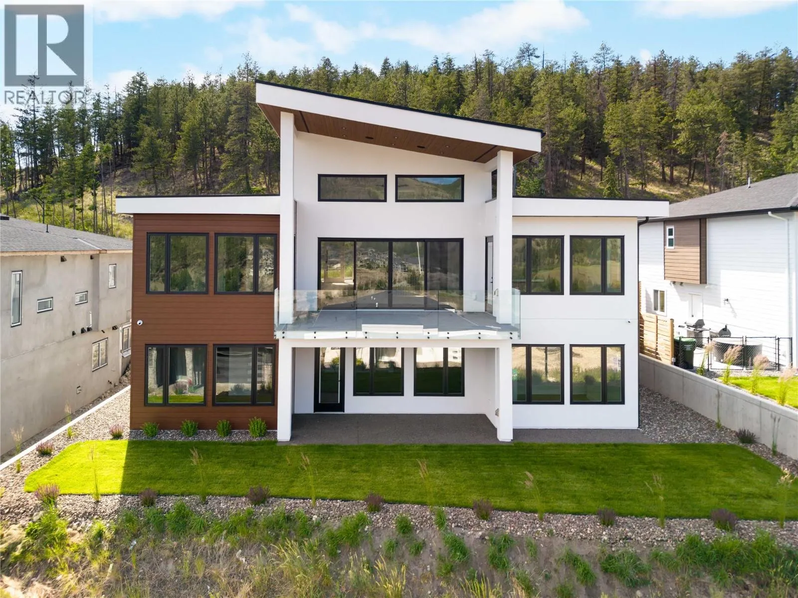 979 Loseth Drive
