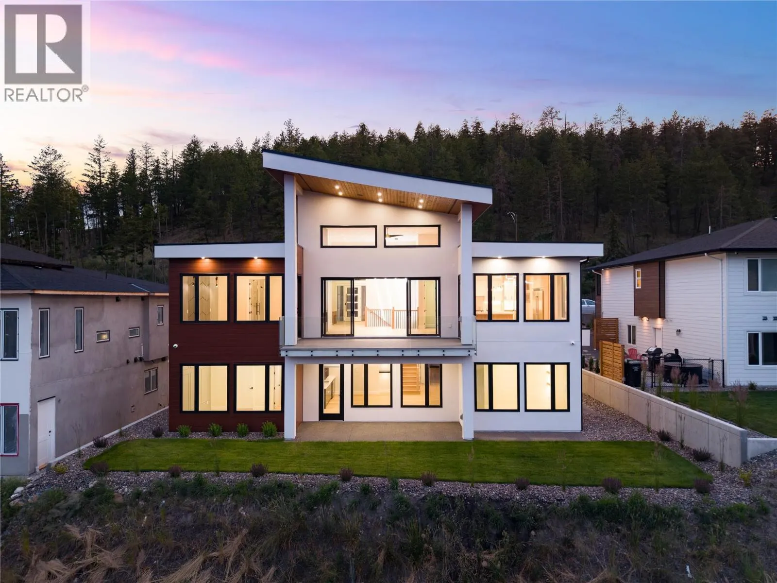 979 Loseth Drive
