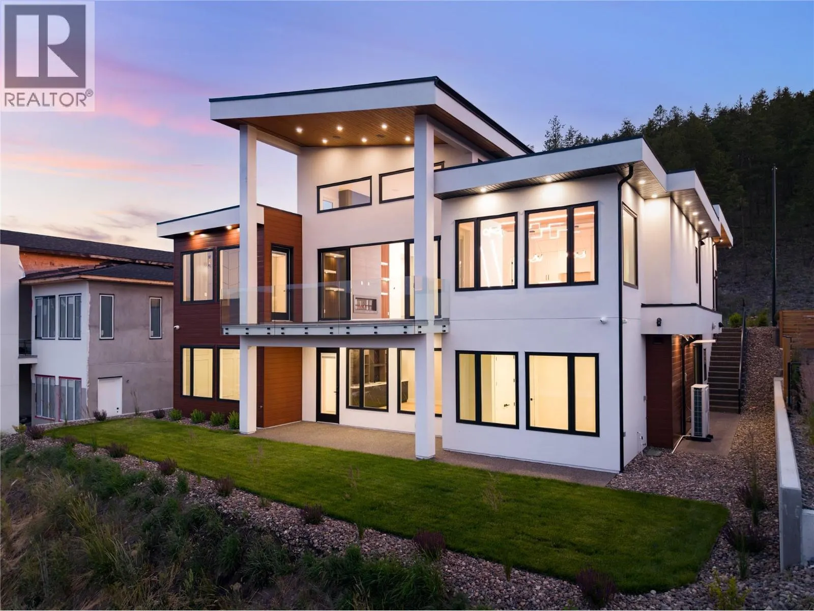979 Loseth Drive