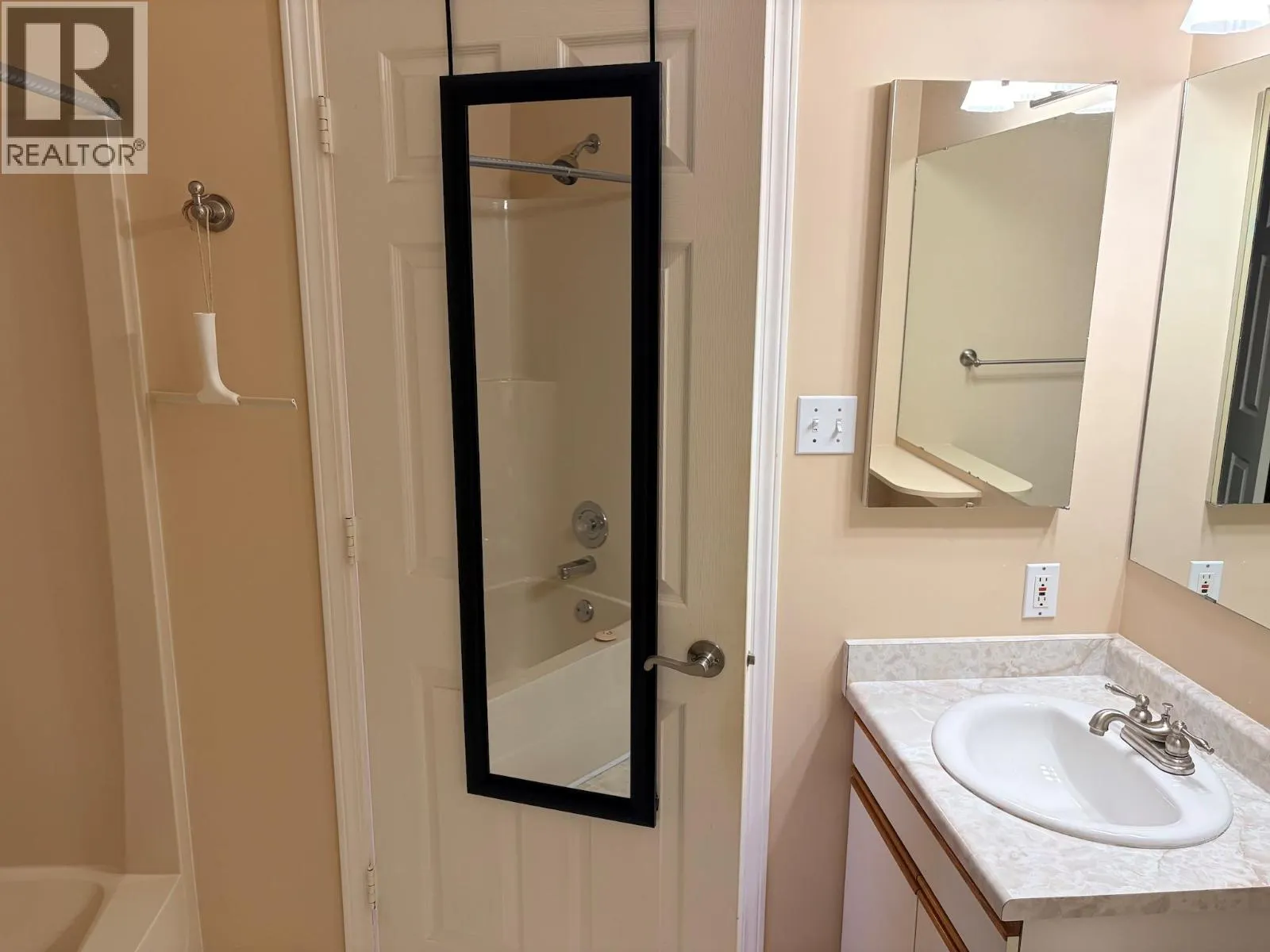 3930 20 Street Unit# 12