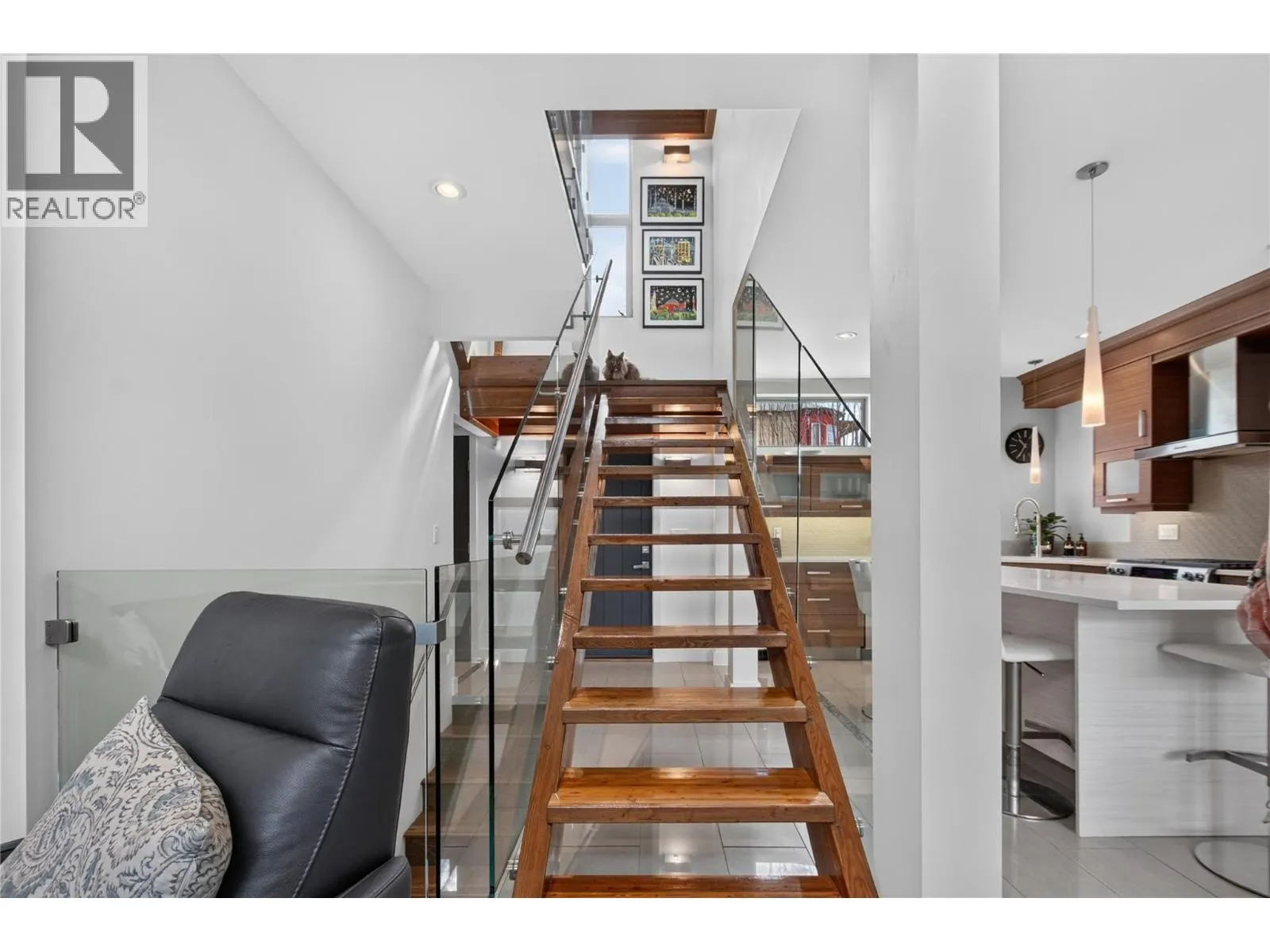 433 Churchill Avenue Unit# 102