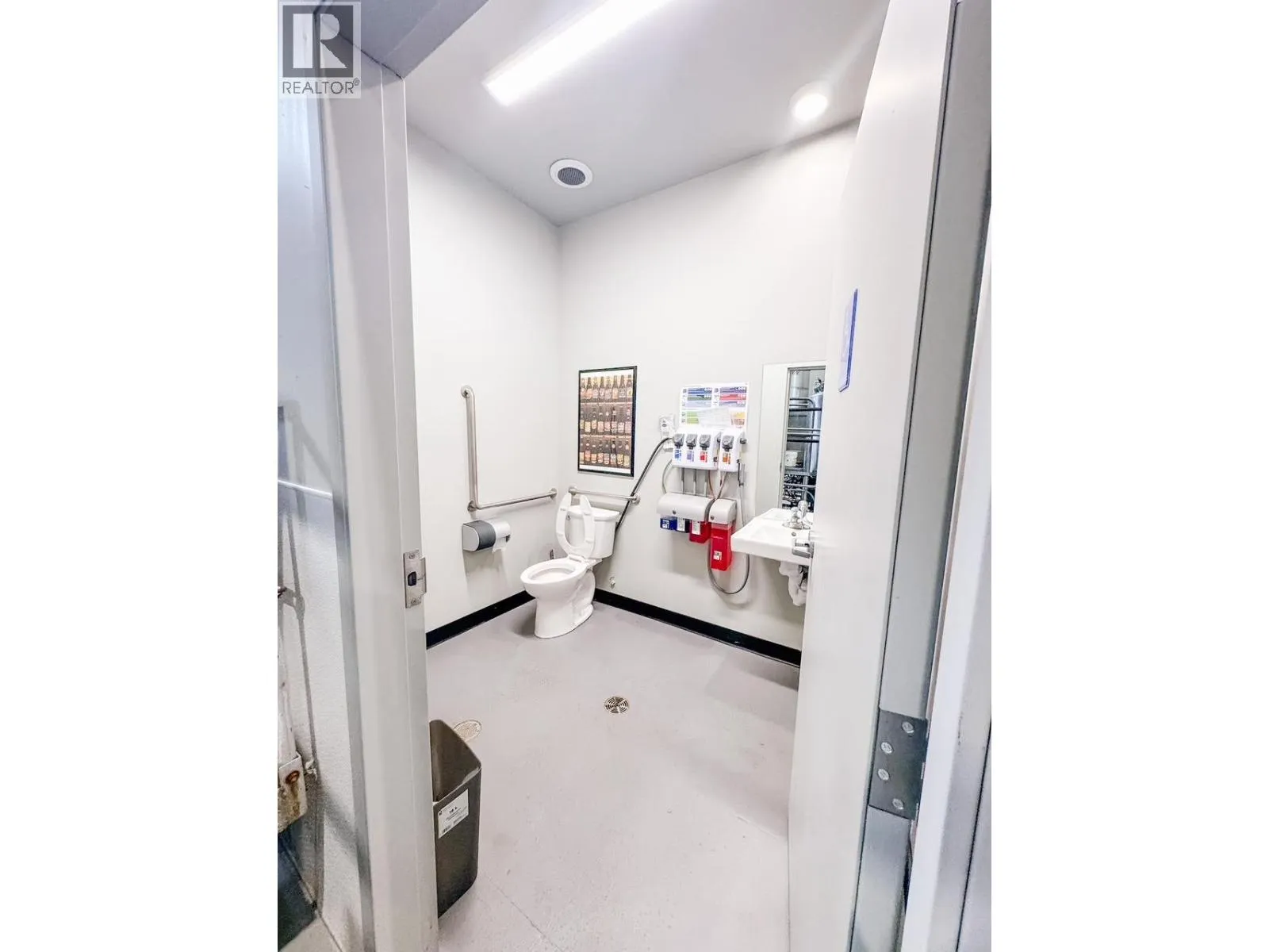 310 Hiram Walker Court Unit# 105
