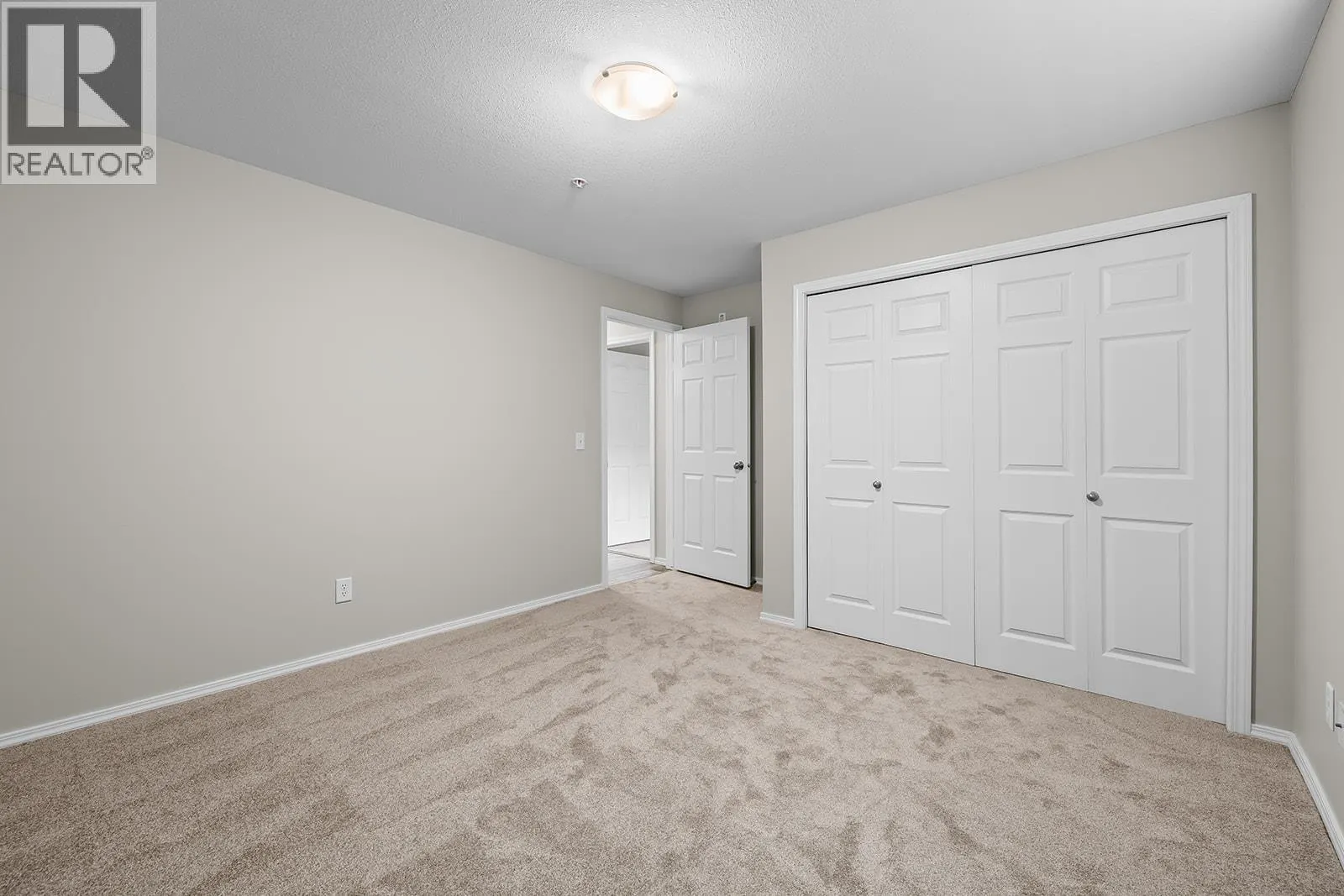 1873 Country Club Drive Unit# 2221