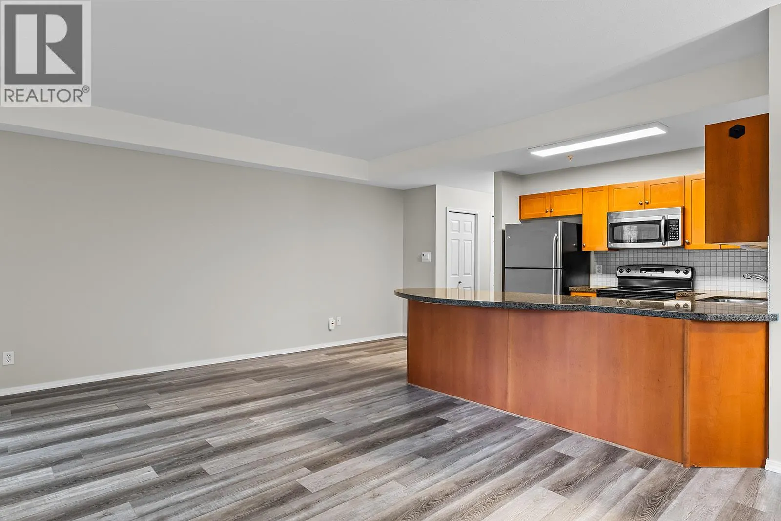 1873 Country Club Drive Unit# 2221