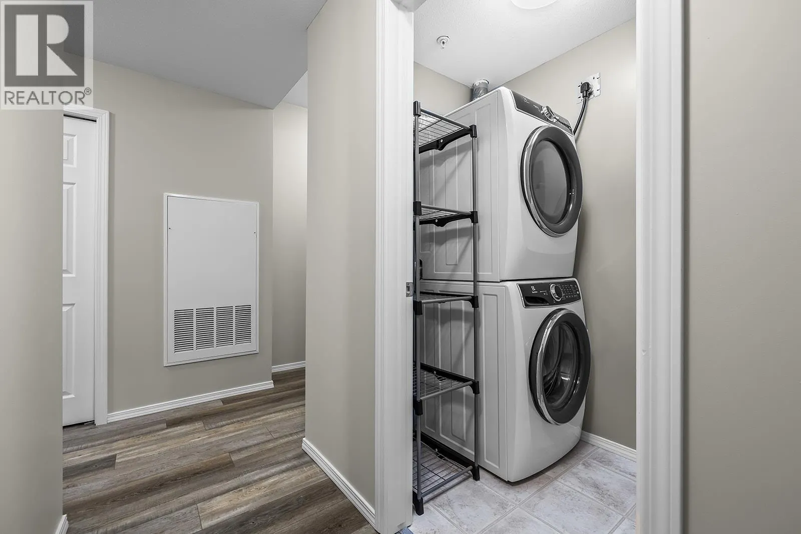 1873 Country Club Drive Unit# 2221