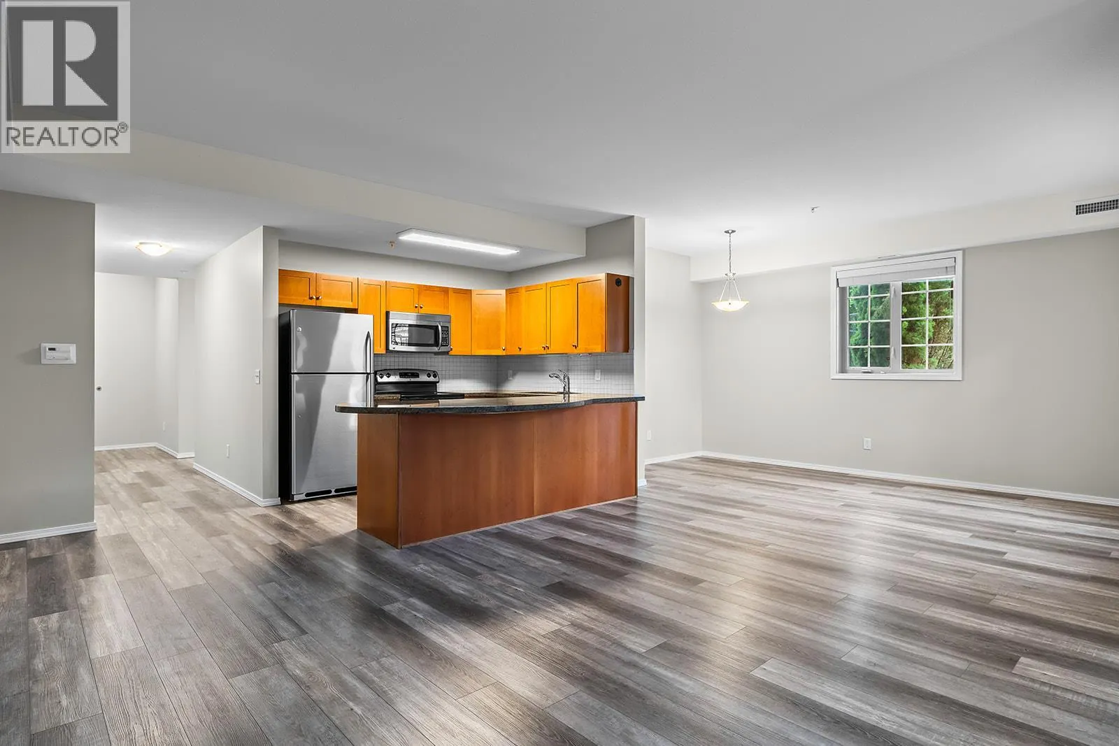 1873 Country Club Drive Unit# 2221
