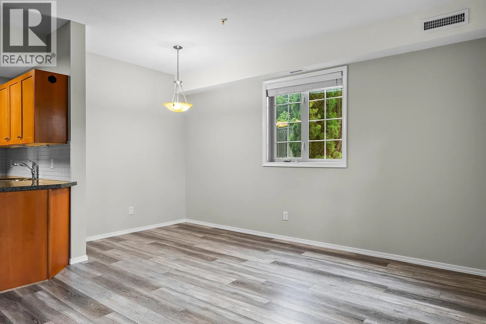 1873 Country Club Drive Unit# 2221