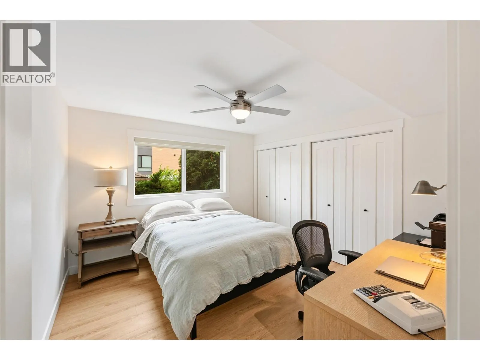 578 Lakeshore Drive Unit# 202