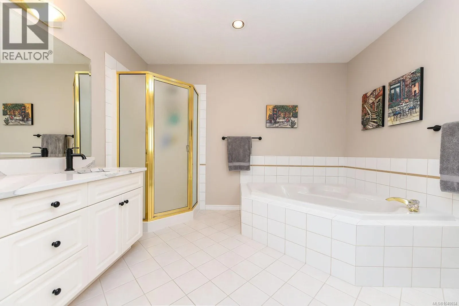 14 3100 Kensington Cres