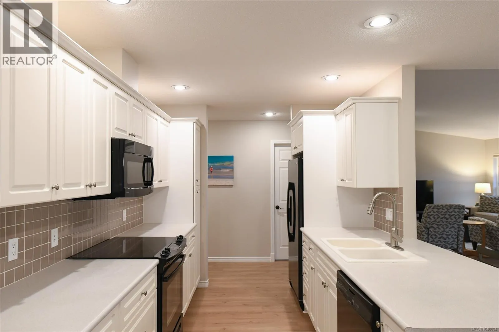 14 3100 Kensington Cres