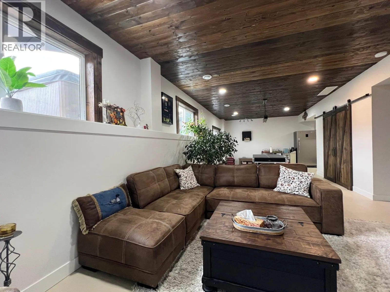 457 4 th Street