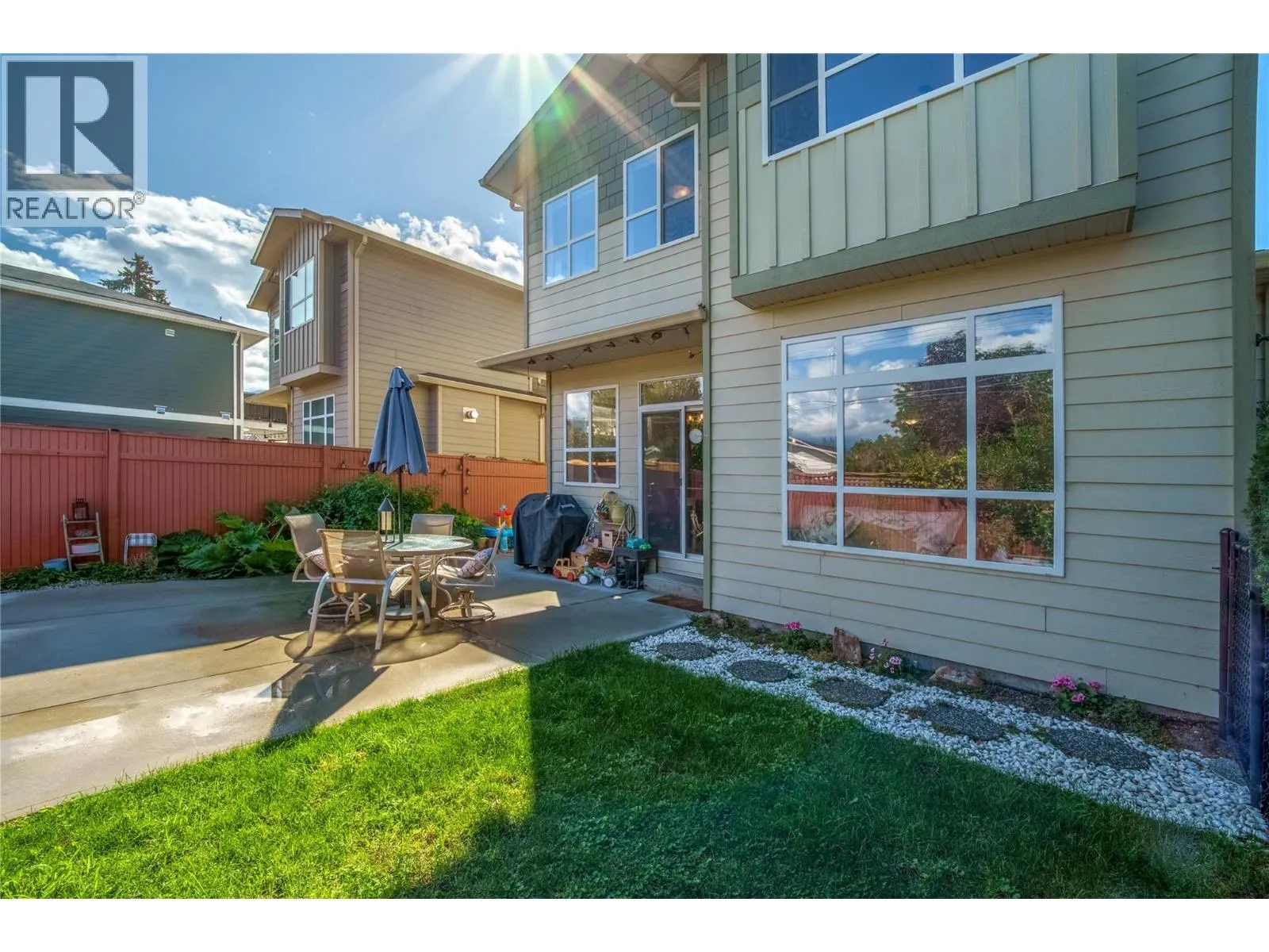 385 Douglas Avenue Unit# 102