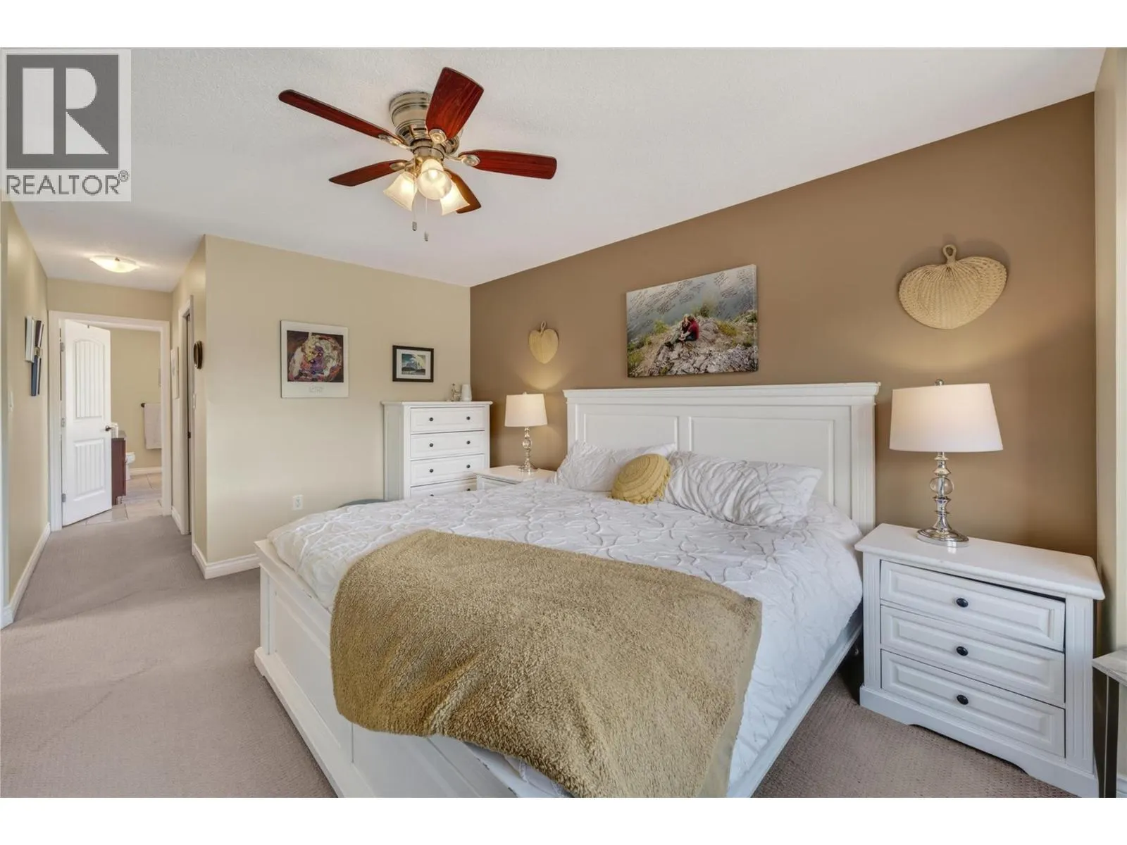 385 Douglas Avenue Unit# 102