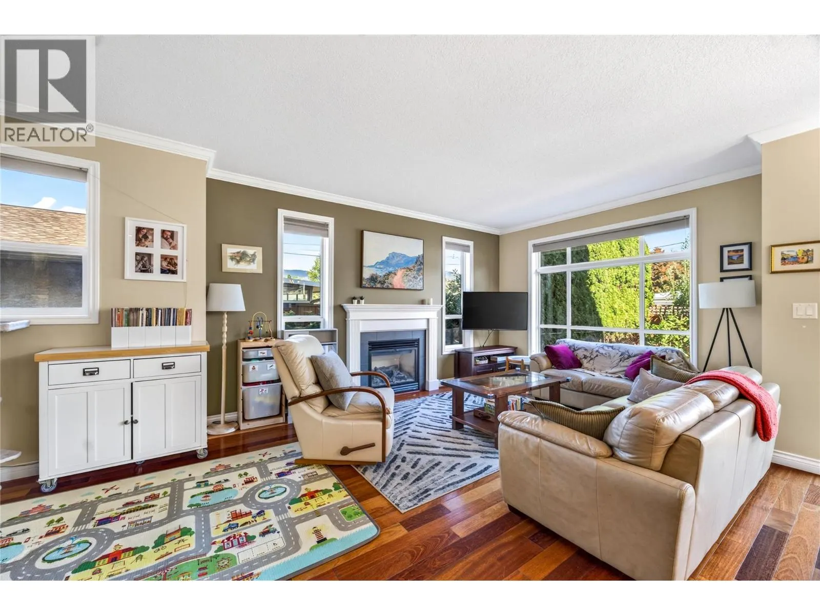 385 Douglas Avenue Unit# 102