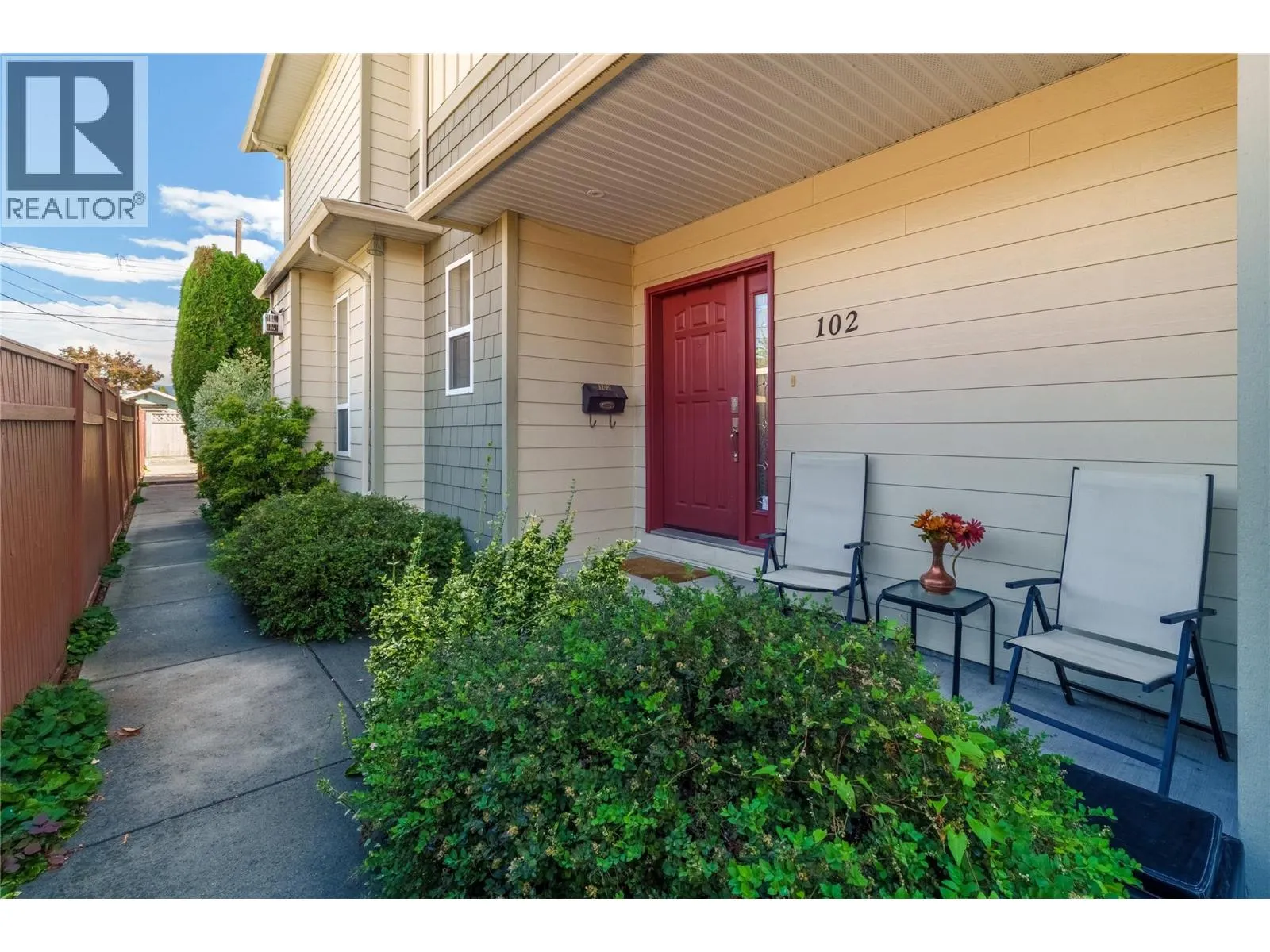 385 Douglas Avenue Unit# 102