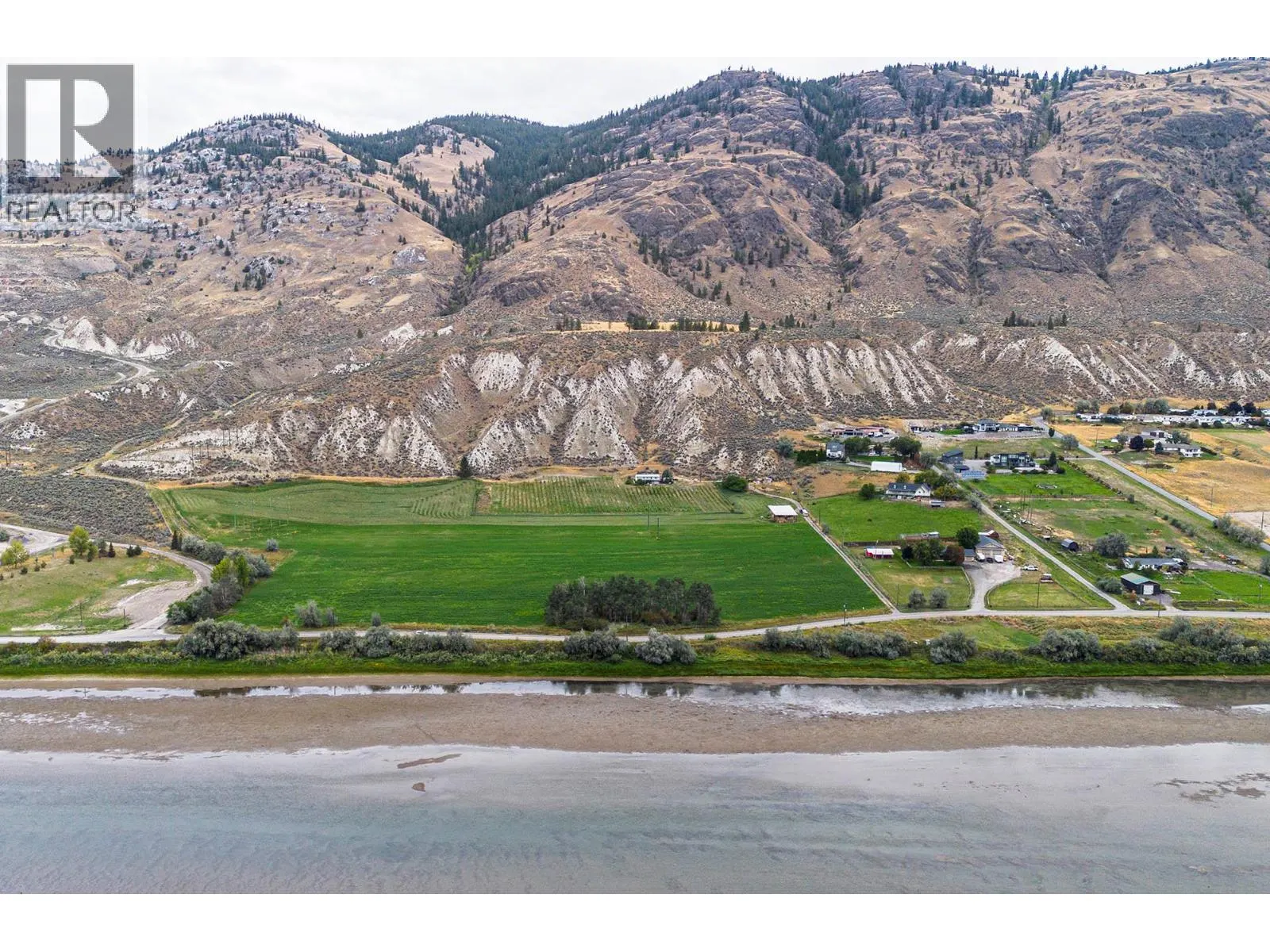 3059 SHUSWAP  E Road