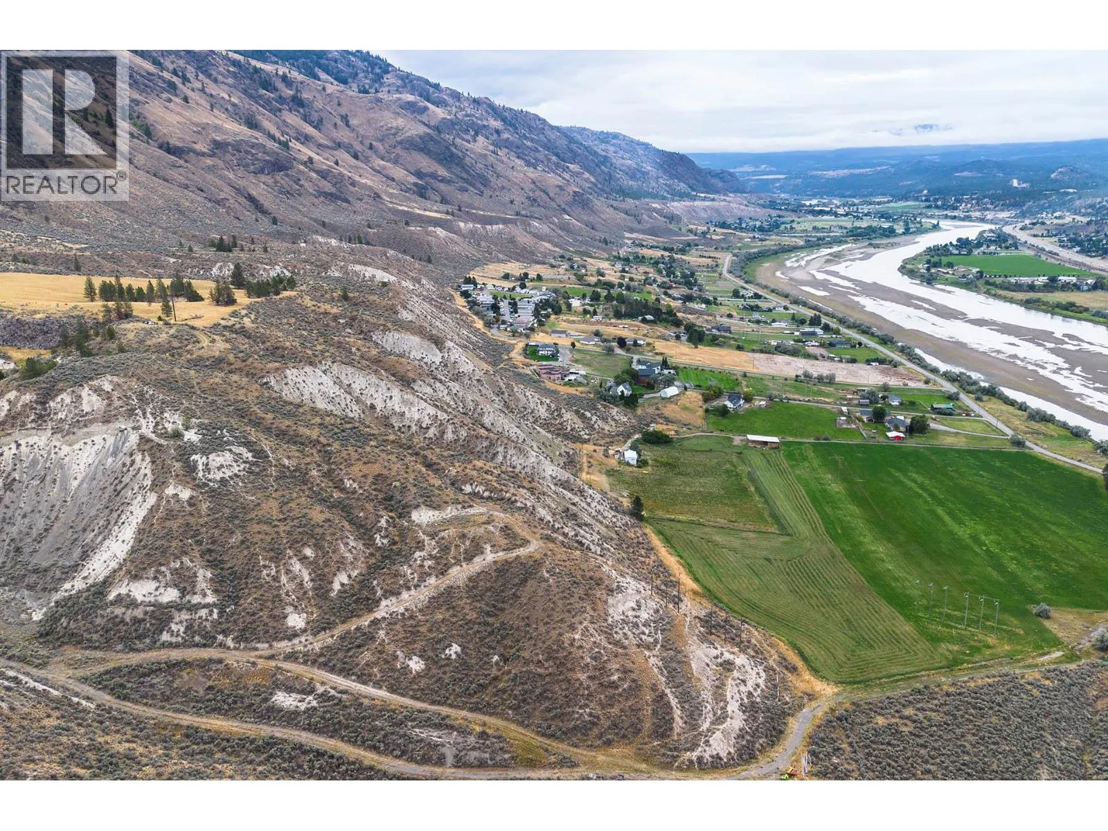 3059 SHUSWAP  E Road