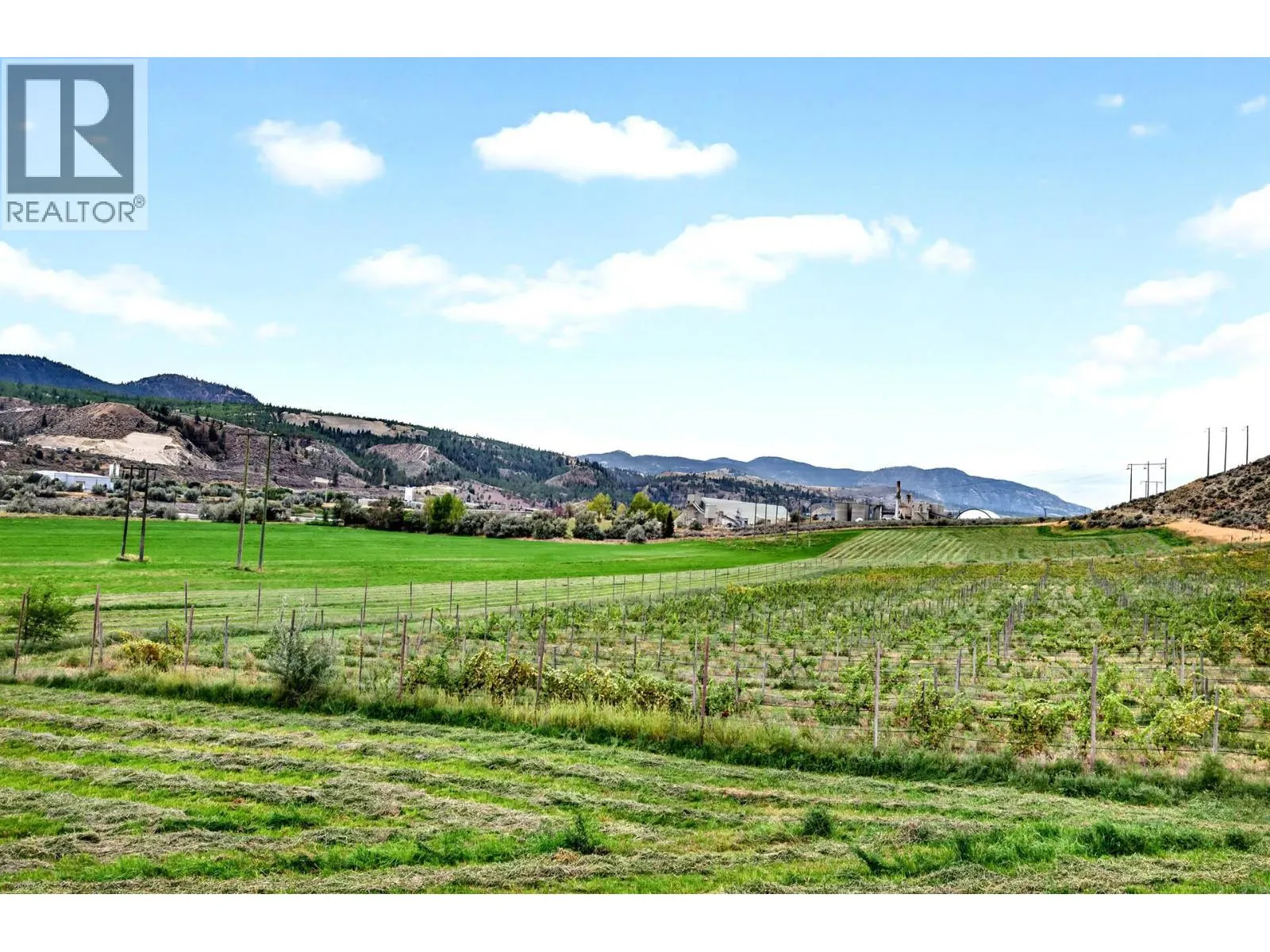 3059 SHUSWAP  E Road