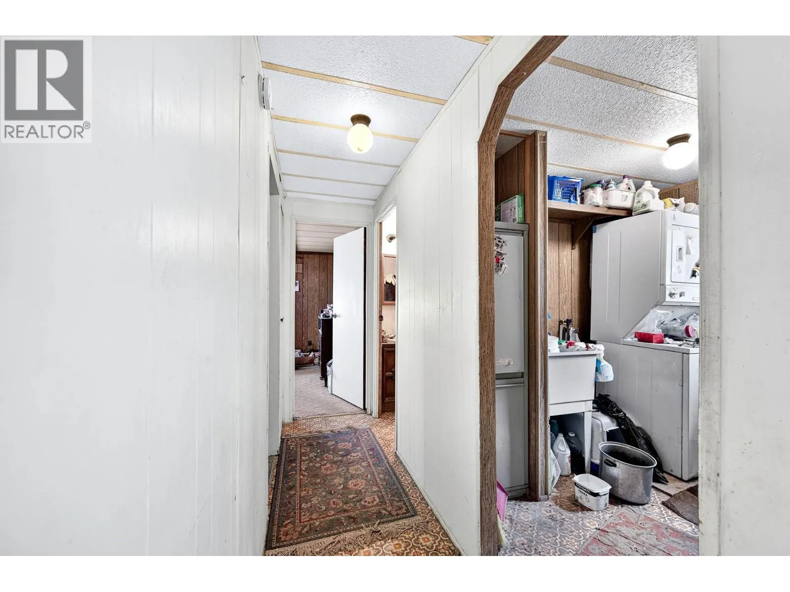 3059 SHUSWAP  E Road