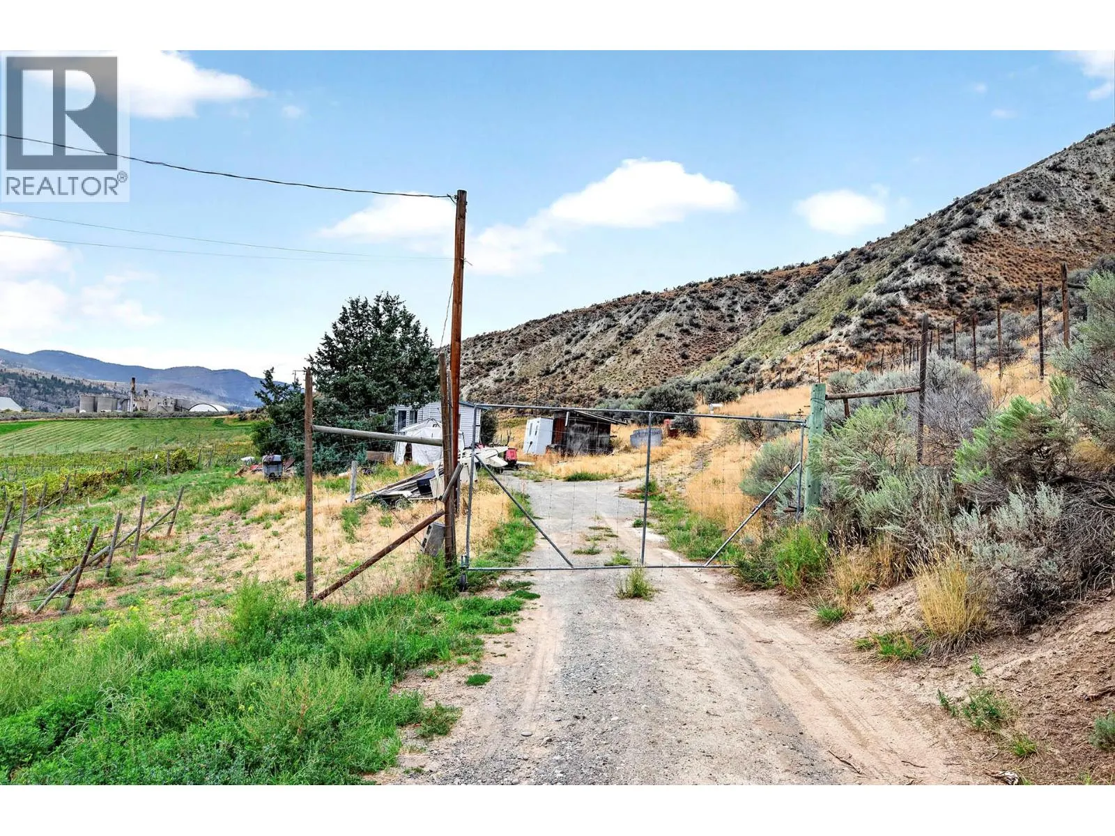 3059 SHUSWAP  E Road
