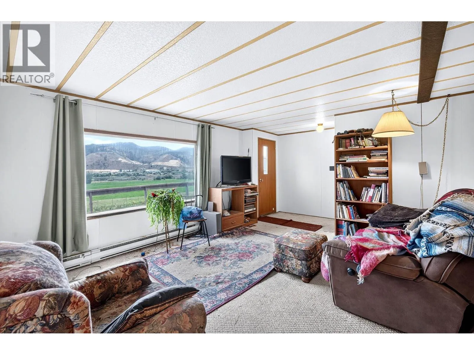 3059 SHUSWAP  E Road