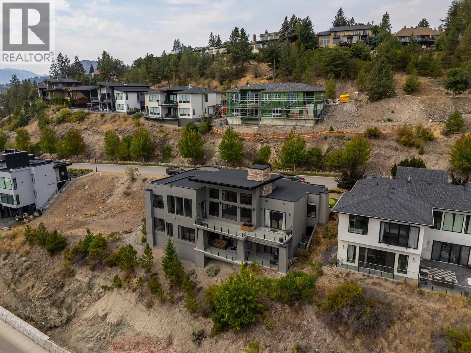 1851 Diamond View Drive