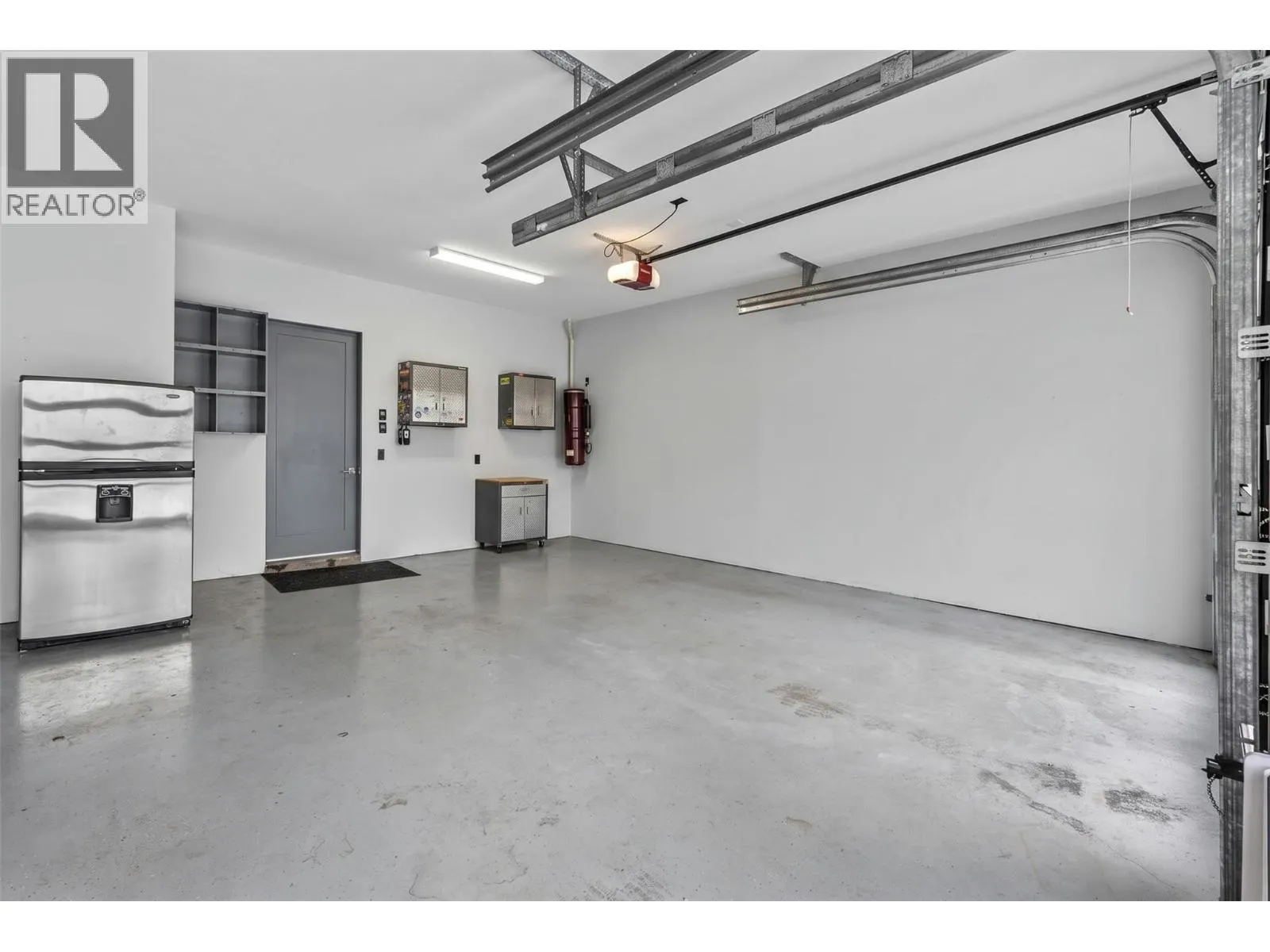 1851 Diamond View Drive