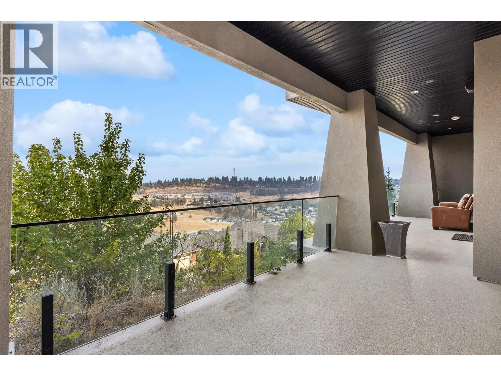 1851 Diamond View Drive