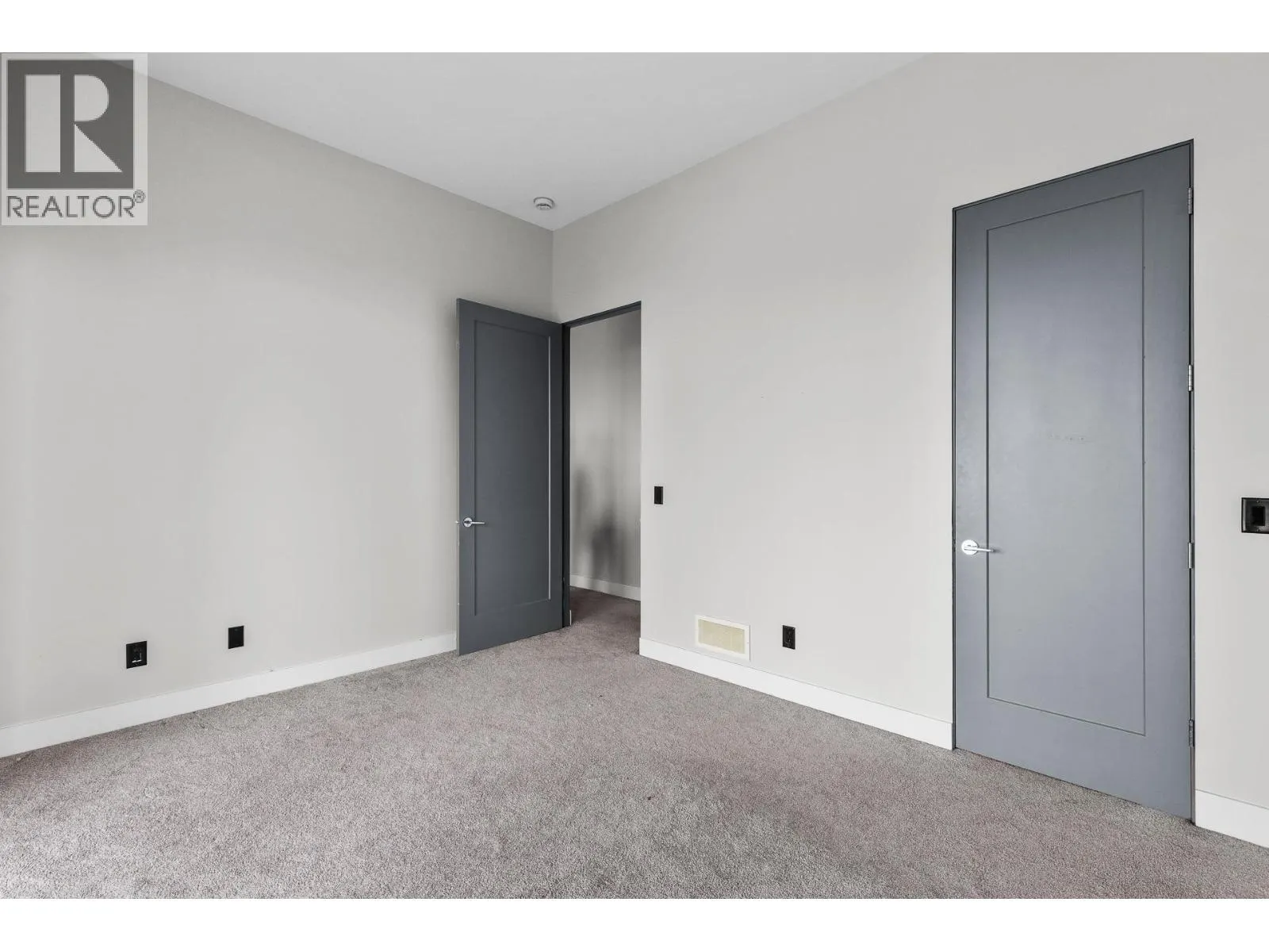 1851 Diamond View Drive