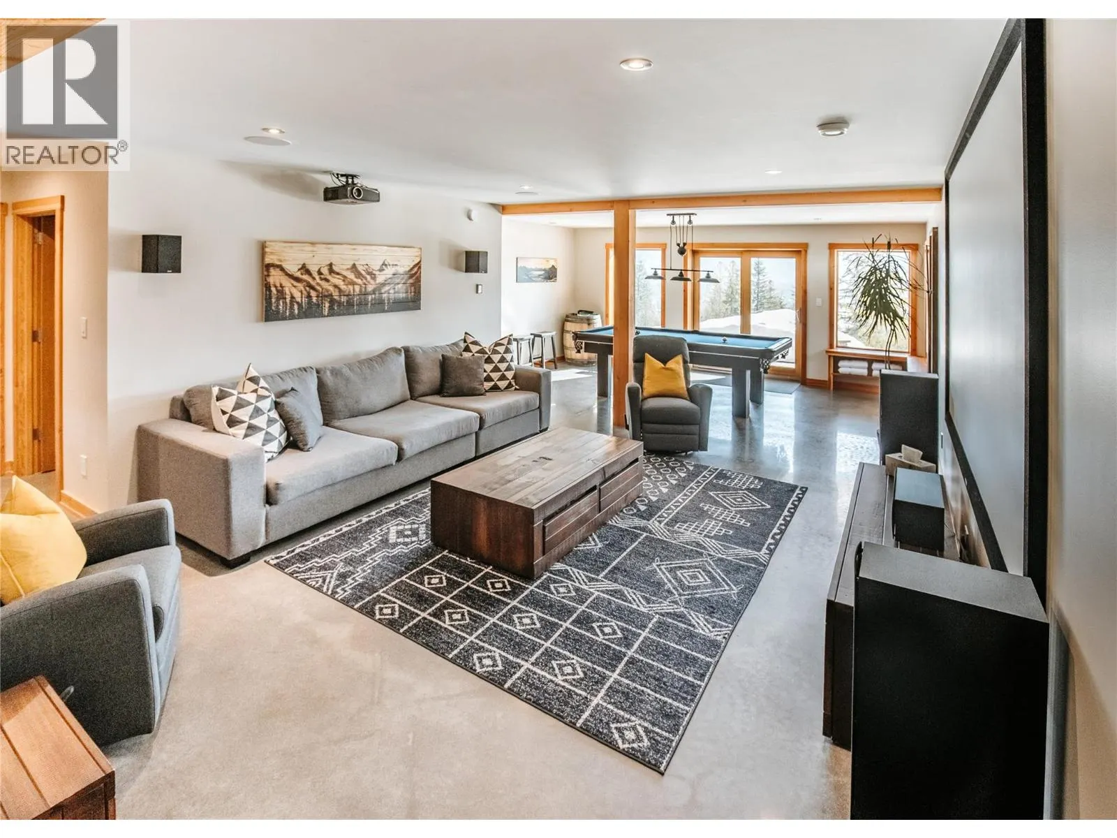 1917 Mt McPherson Drive