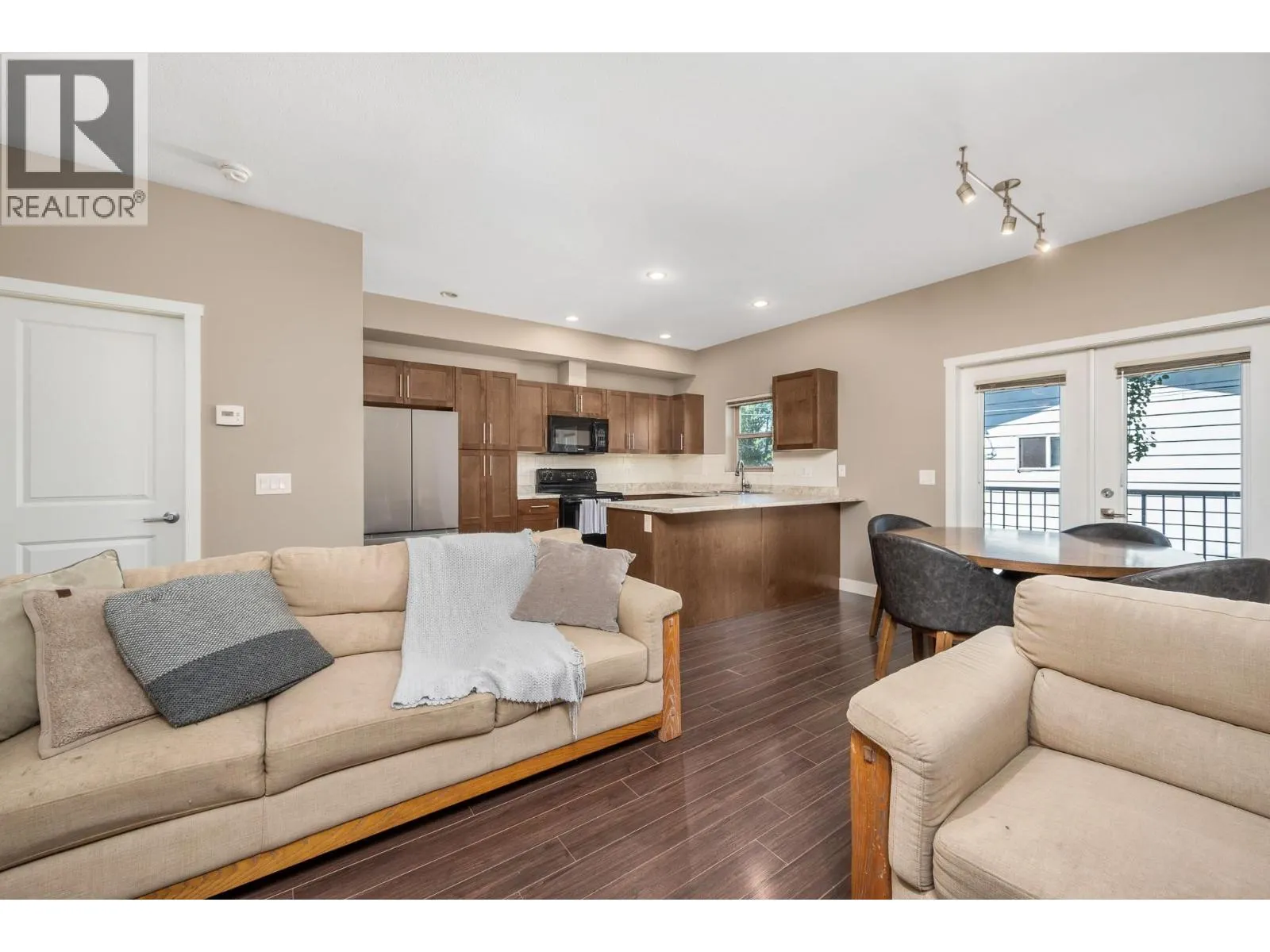 1703 43 Avenue Unit# 2