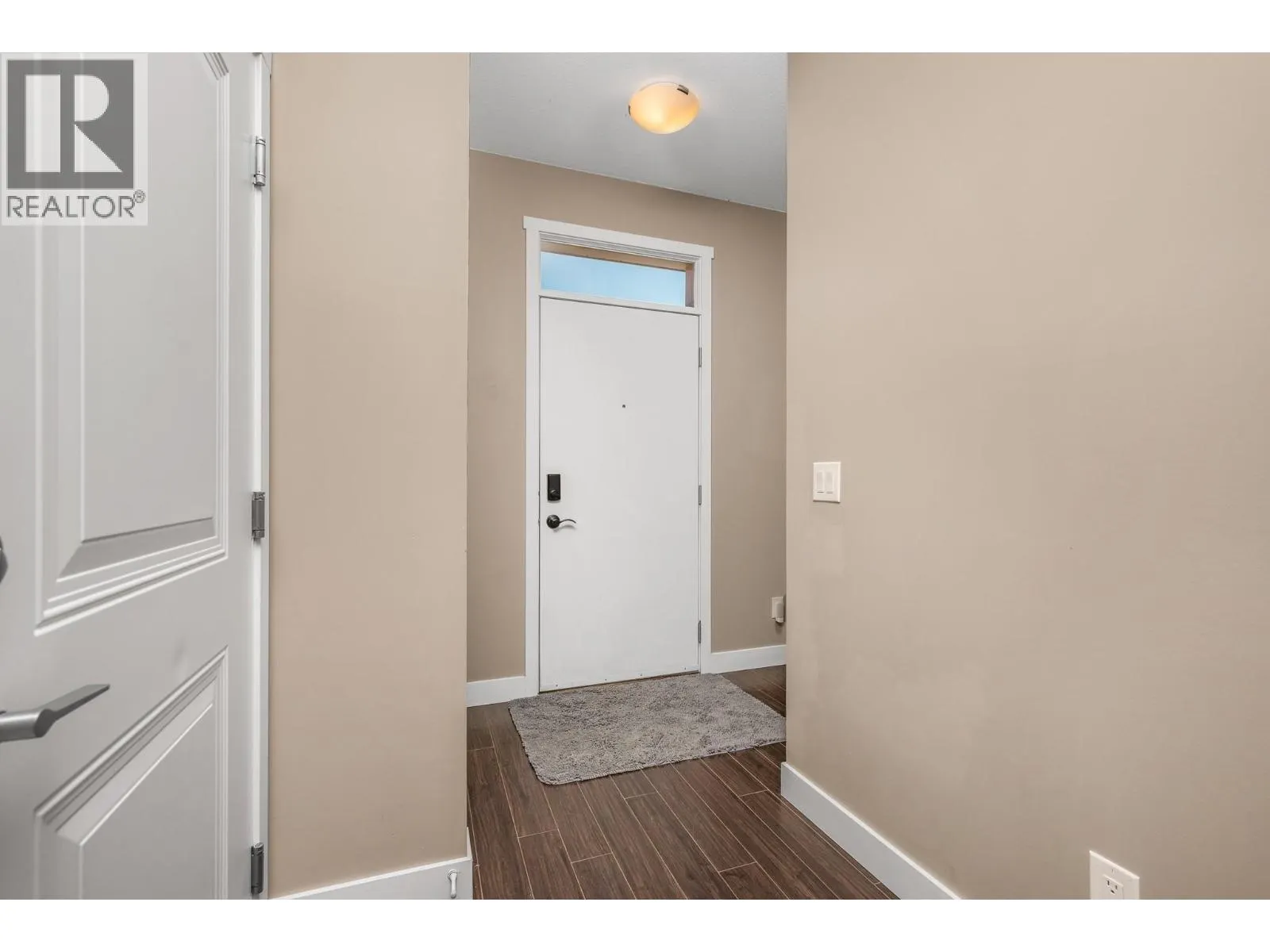 1703 43 Avenue Unit# 2