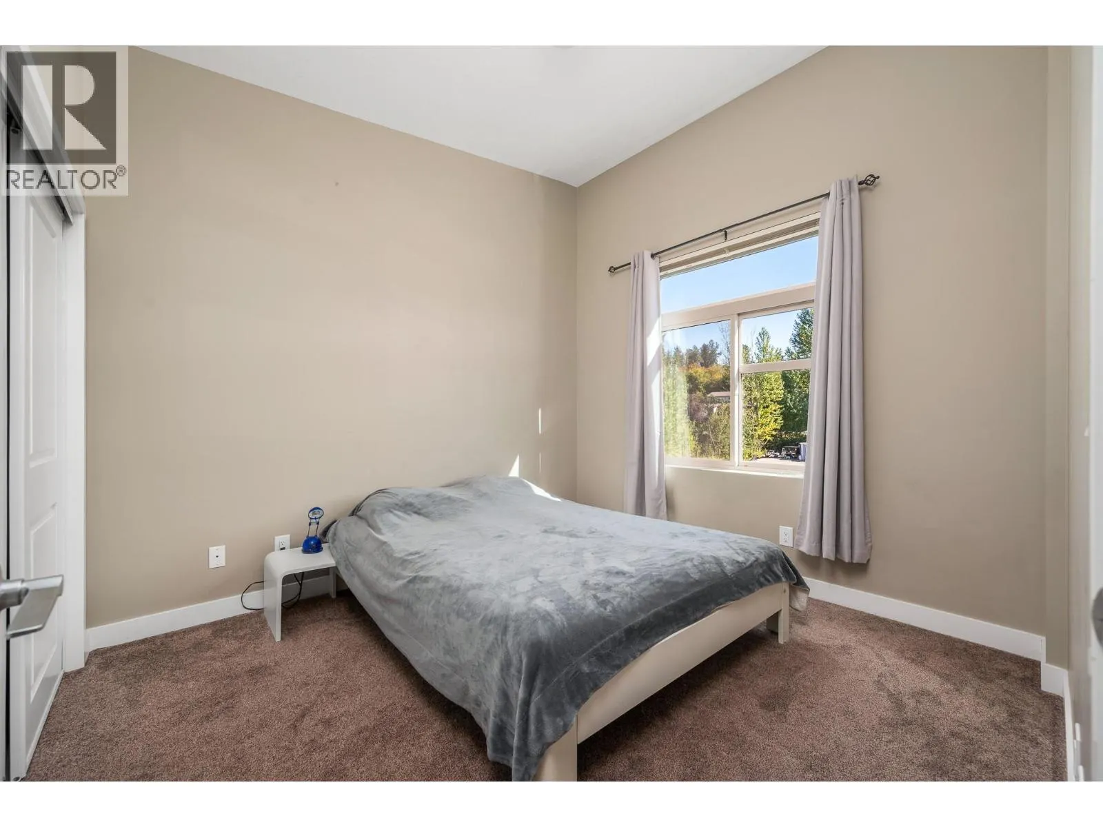 1703 43 Avenue Unit# 2
