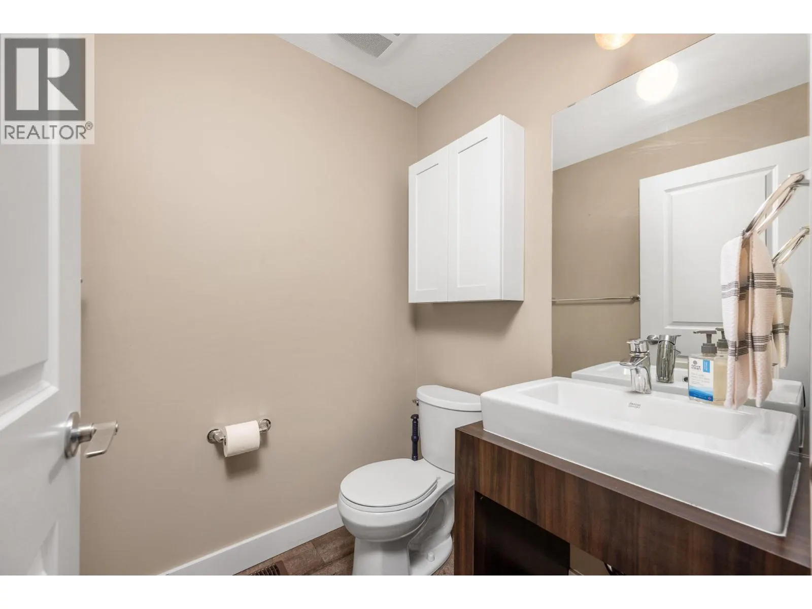 1703 43 Avenue Unit# 2
