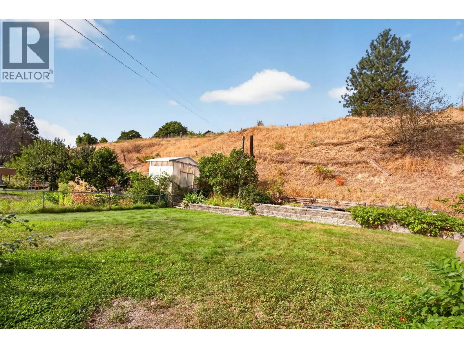 8008 Victoria Road