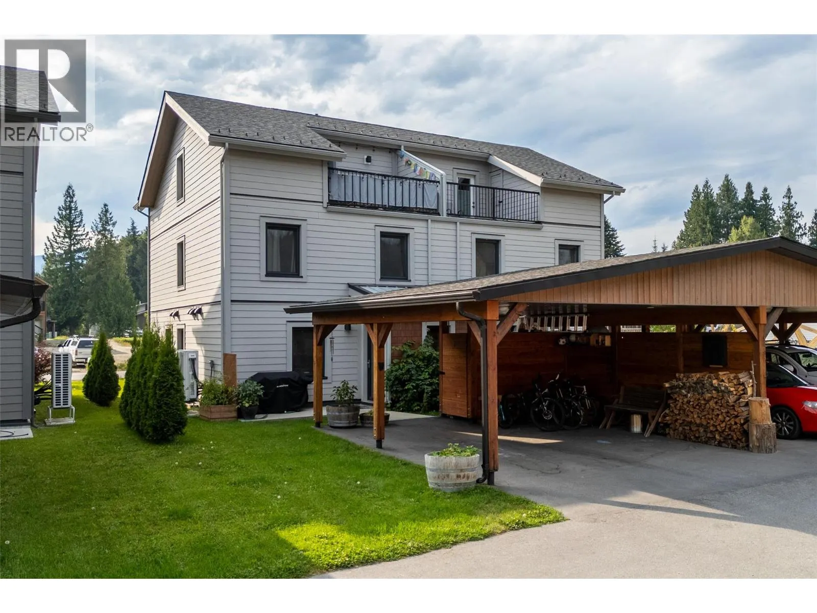 1005 Keystone Crescent