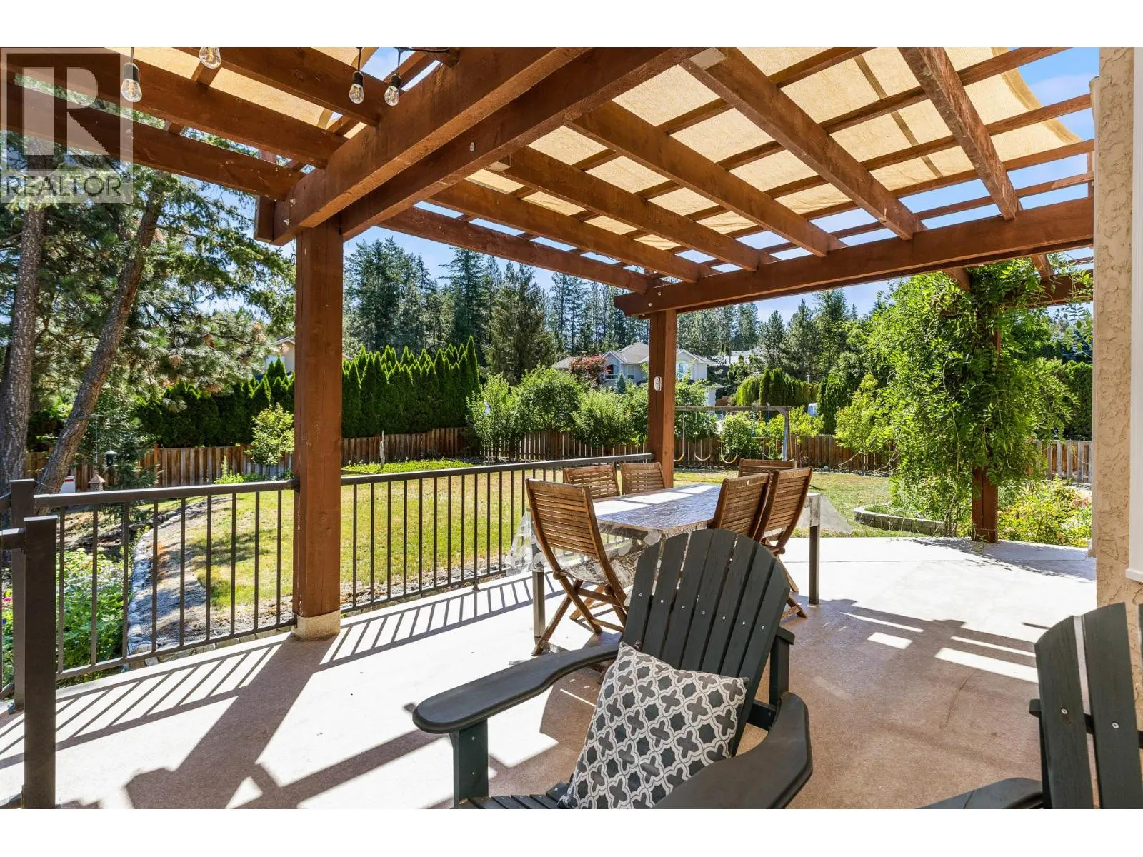 4015 Mahonia Drive