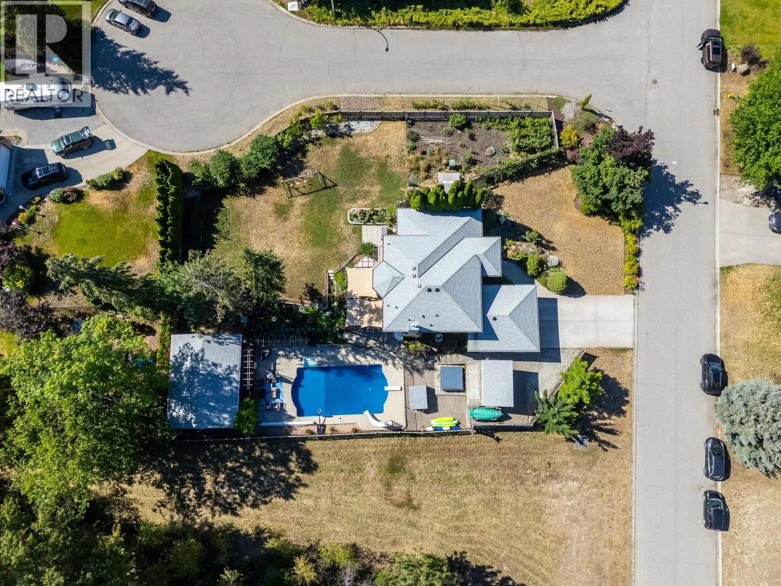 4015 Mahonia Drive