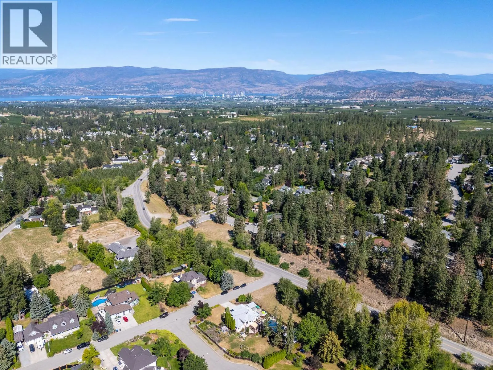 4015 Mahonia Drive