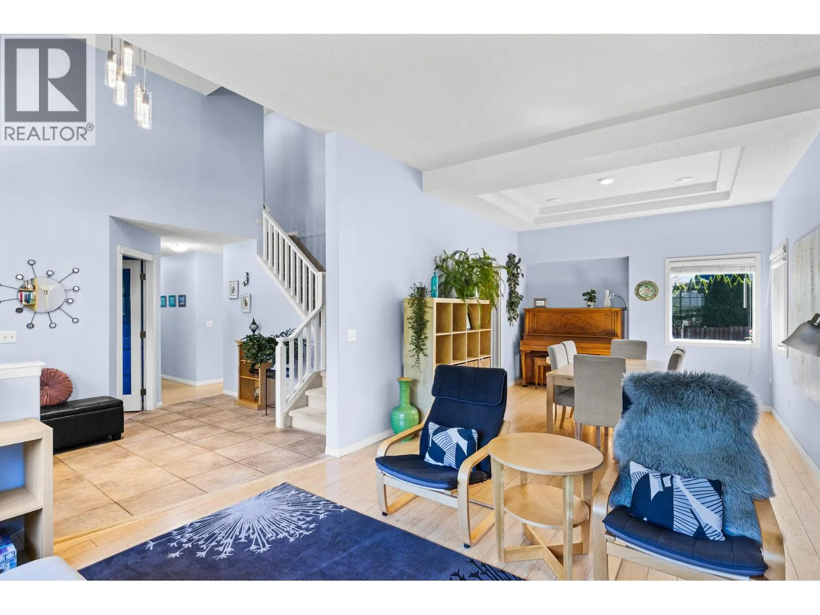 4015 Mahonia Drive